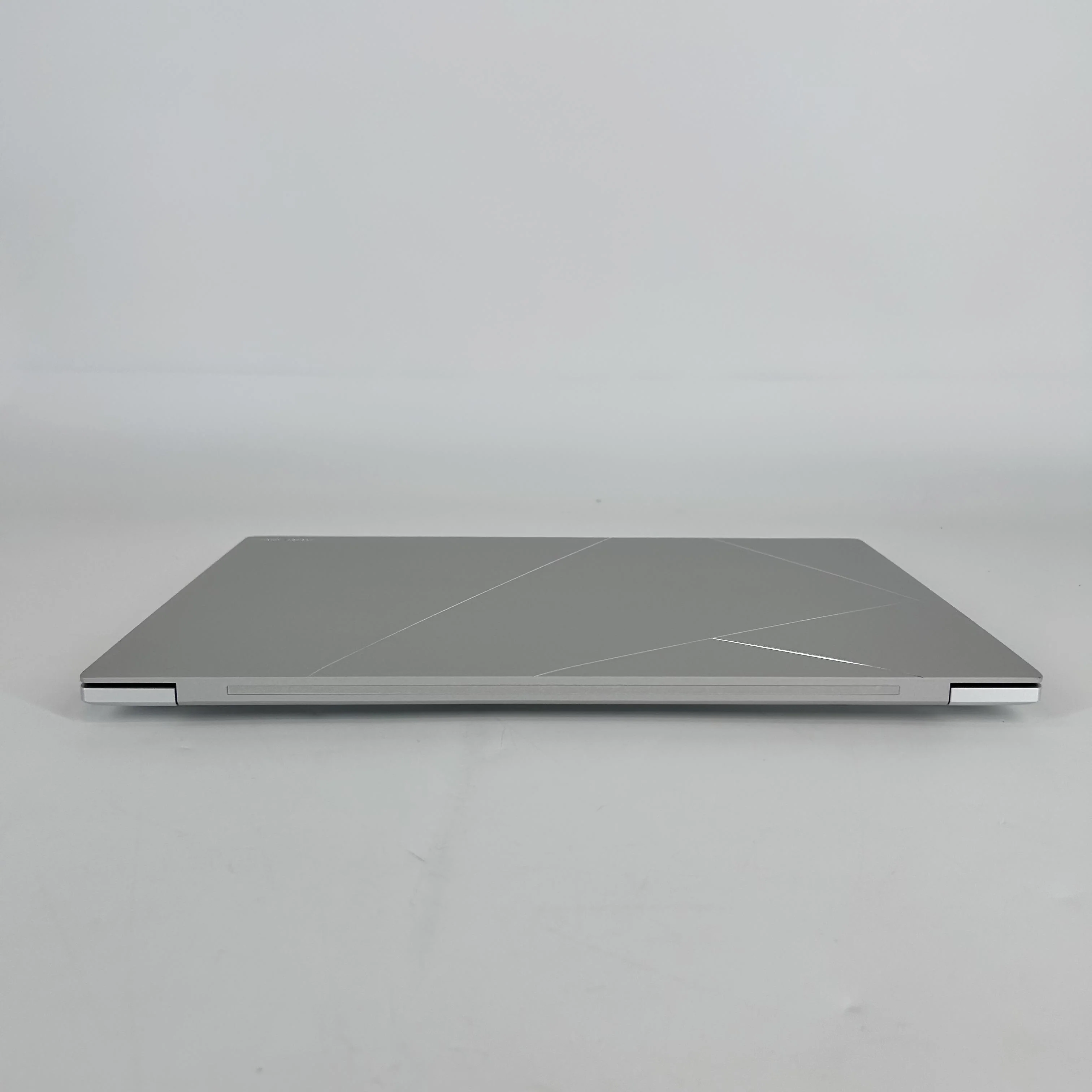 Asus Zenbook S 16 White 2.0 GHz AMD Ryzen AI 9 365 24GB RAM 1TB Solid State Drive - Image 5