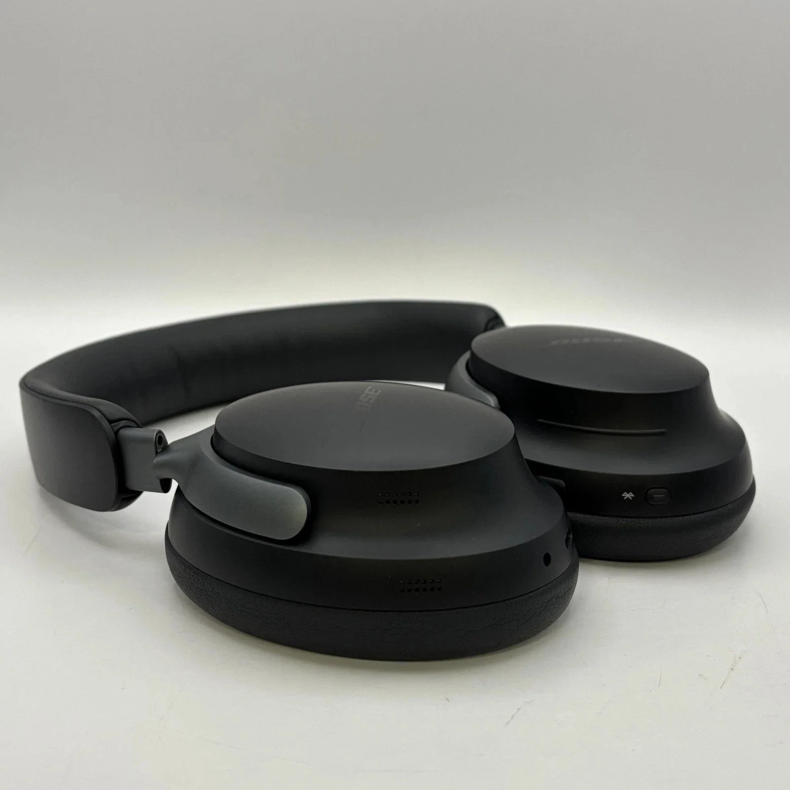 Bose QuietComfort Ultra Headphones Black - Image 3