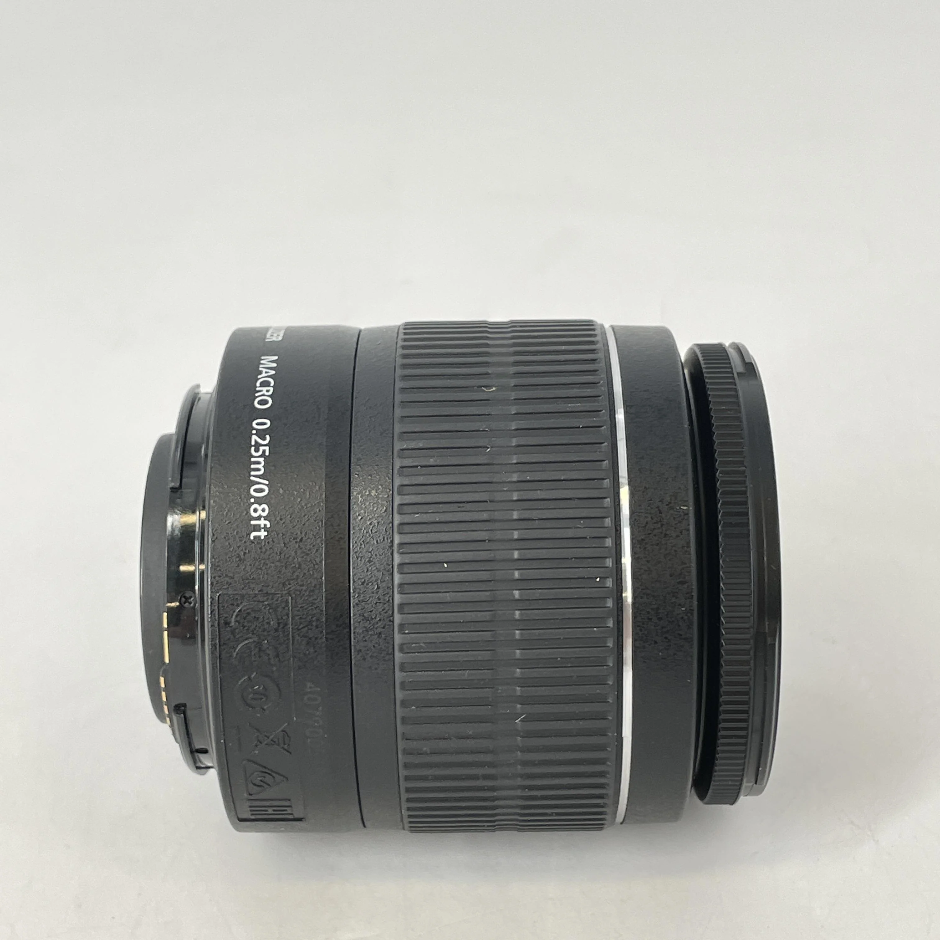 Canon EF-S 18-55mm Black - Image 4