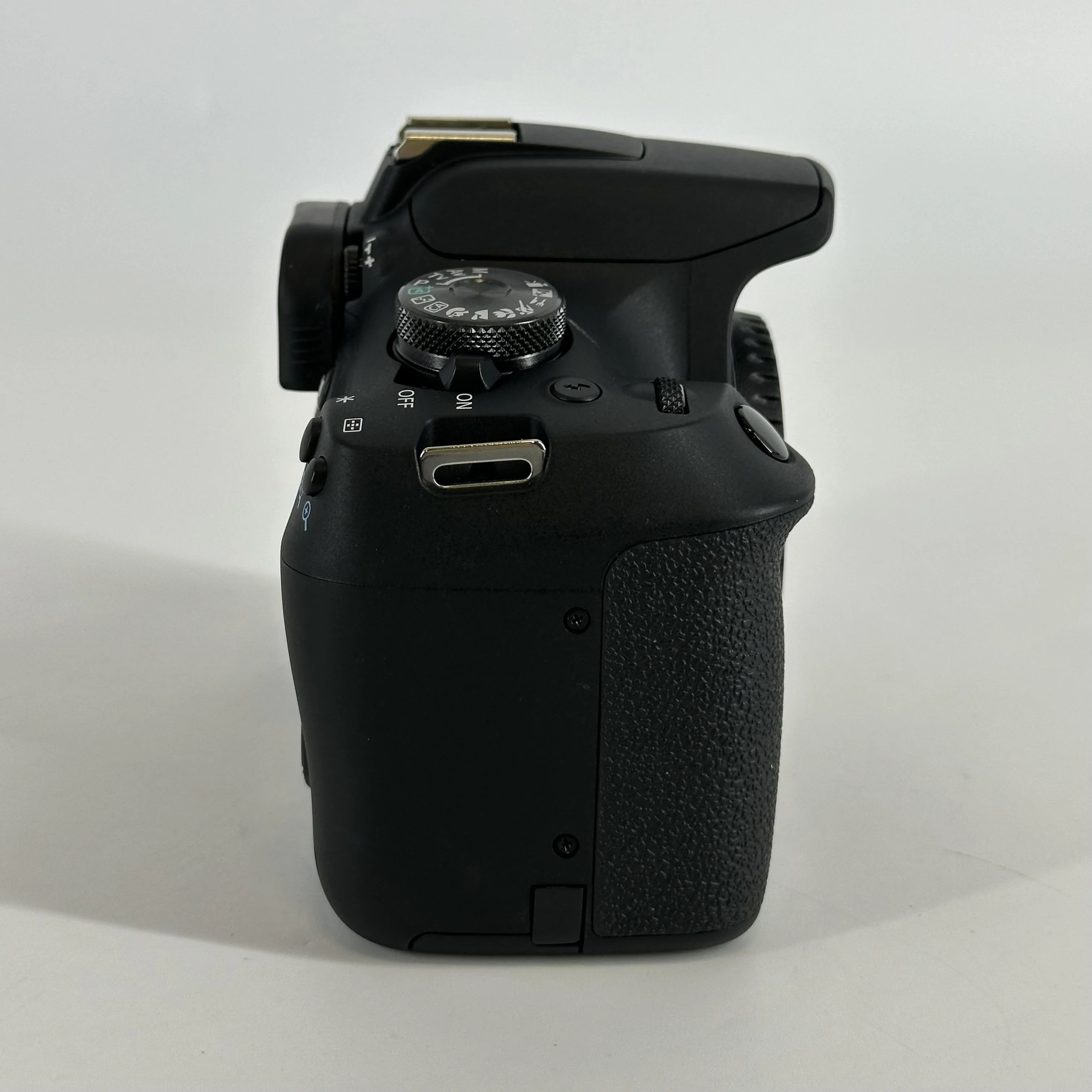 Canon EOS Rebel T7 24.1MP Black - Image 3