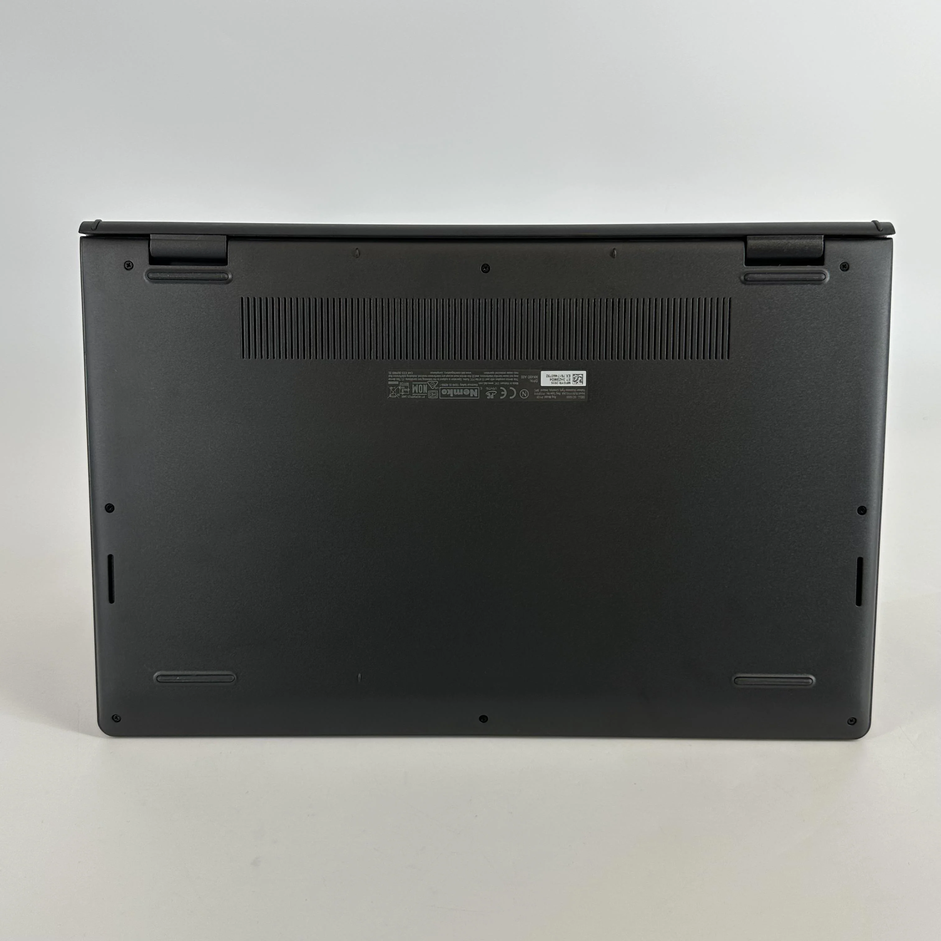 Dell 15 DC15250 Carbon Black 1.2 GHz Intel Core 3 8GB RAM 512GB Solid State Drive - Image 4
