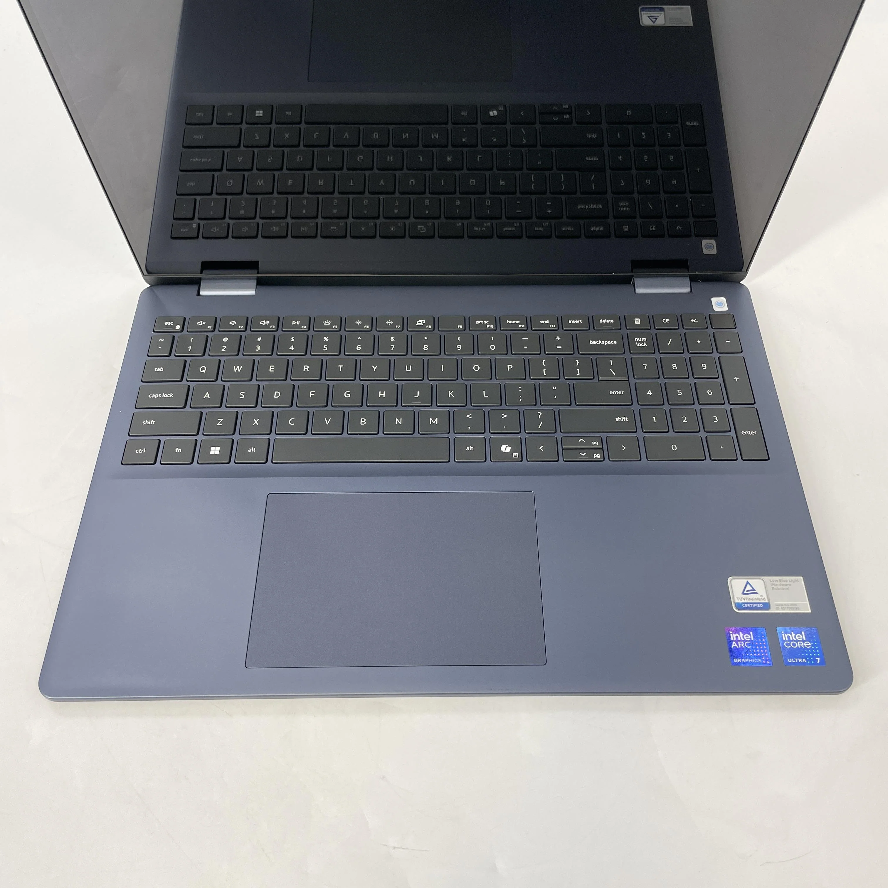 Dell 16 Plus (2-in-1) DB06250 Midnight Blue 2.2 GHz Intel Core Ultra 7 Series 2 32GB RAM 1TB Solid State Drive - Image 2