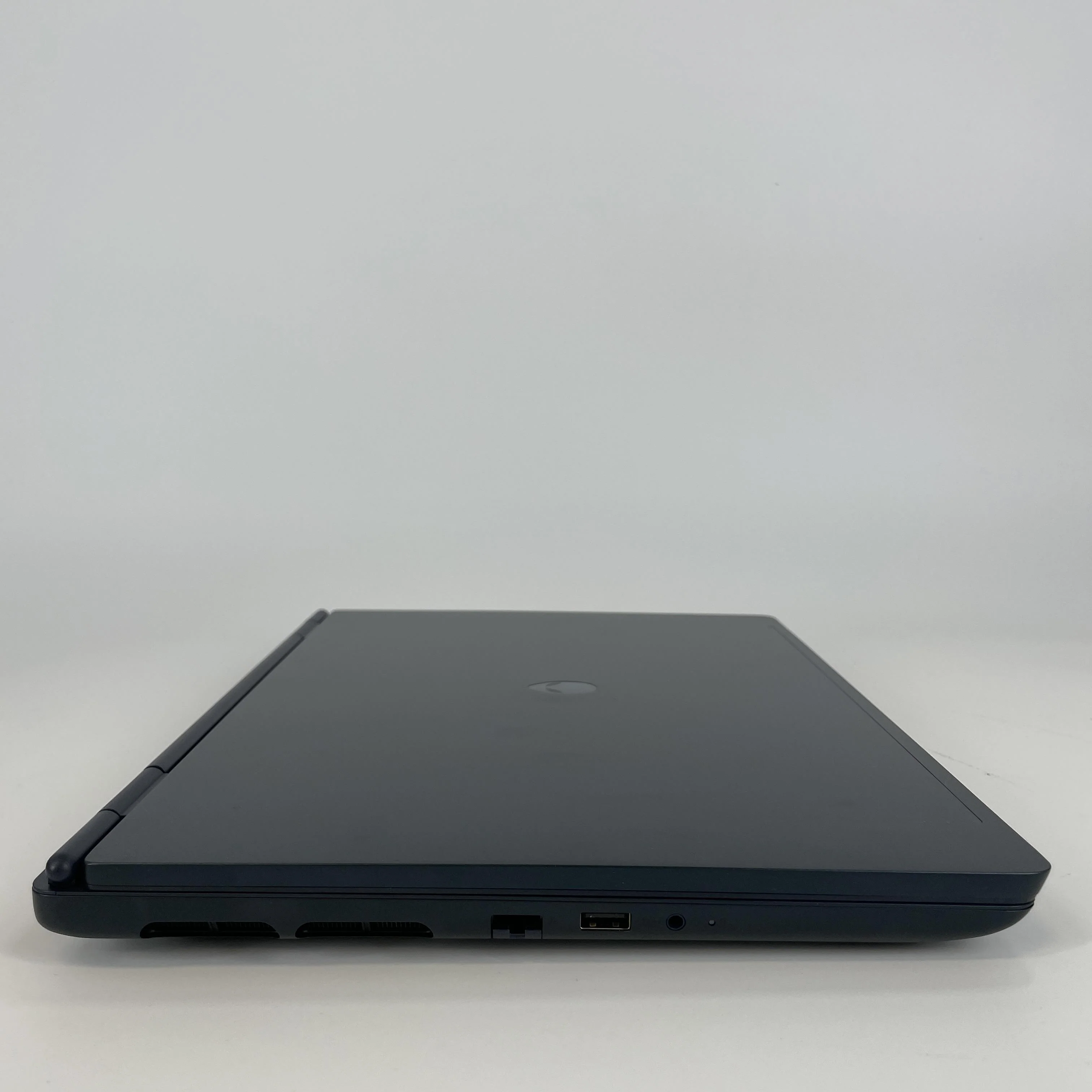 Dell Alienware 16X Aurora Interstellar Indigo 2.7 GHz Intel Core Ultra 9 Series 2 32GB RAM 2TB Solid State Drive NVIDIA GeForce RTX 5070 8 GB - Image 12