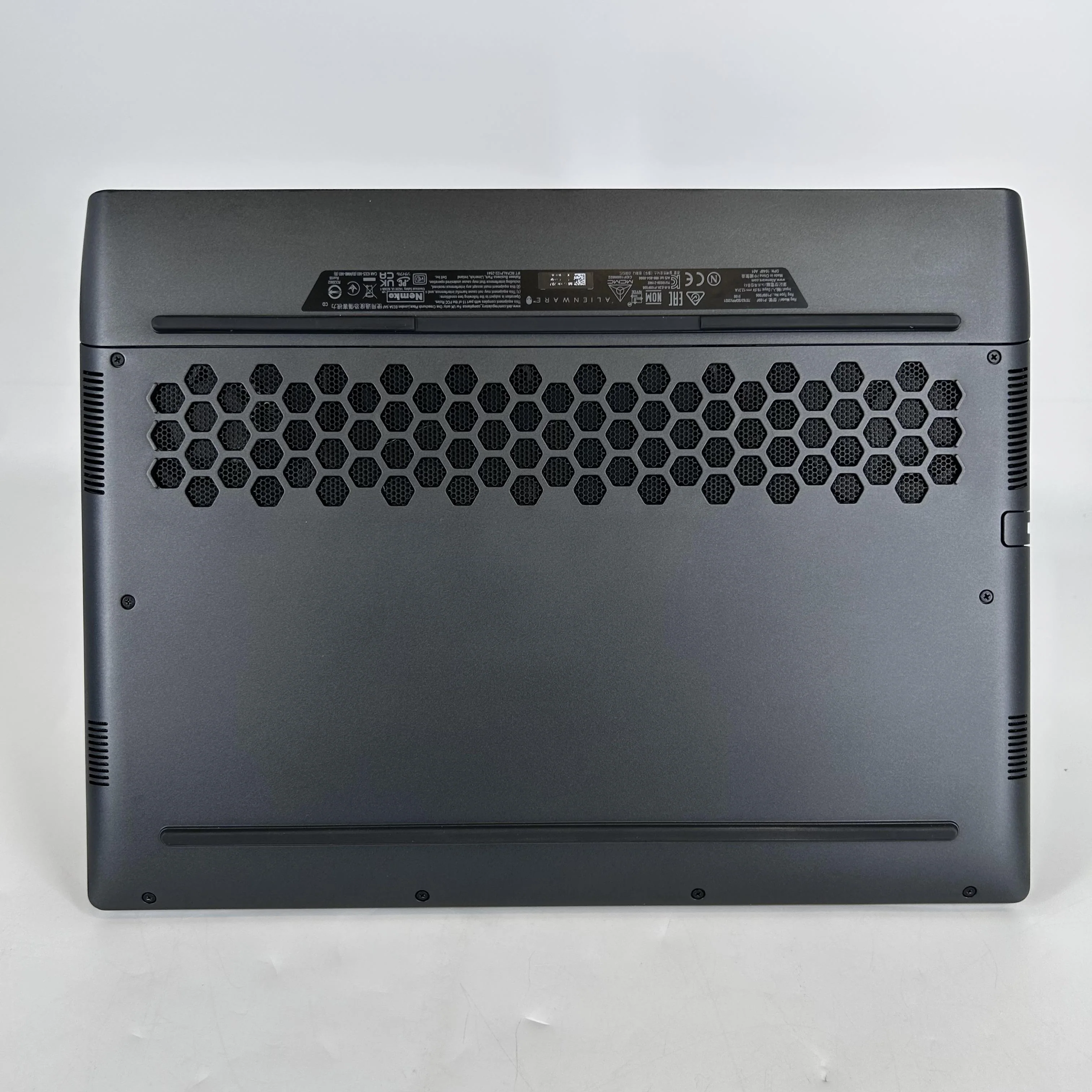 Dell Alienware m15 R7 Black 2.5 GHz Intel Core i9 12th Gen. 32GB RAM 1TB Solid State Drive NVIDIA GeForce RTX 3080 8 GB - Image 17