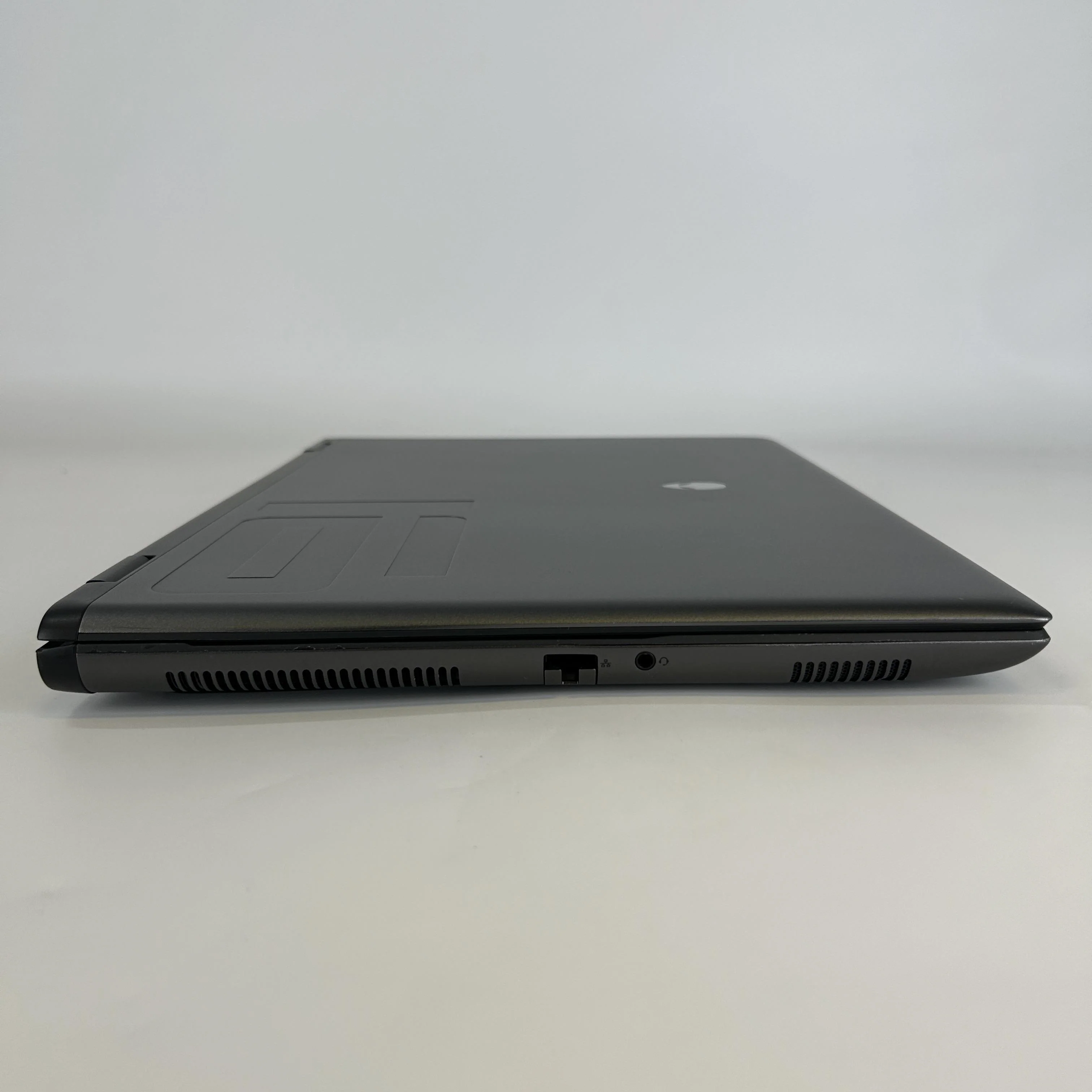 Dell Alienware M16 R2 Black 2.3 GHz Intel Core Ultra 9 32GB RAM 1TB Solid State Drive NVIDIA GeForce RTX 4070 8 GB - Image 11