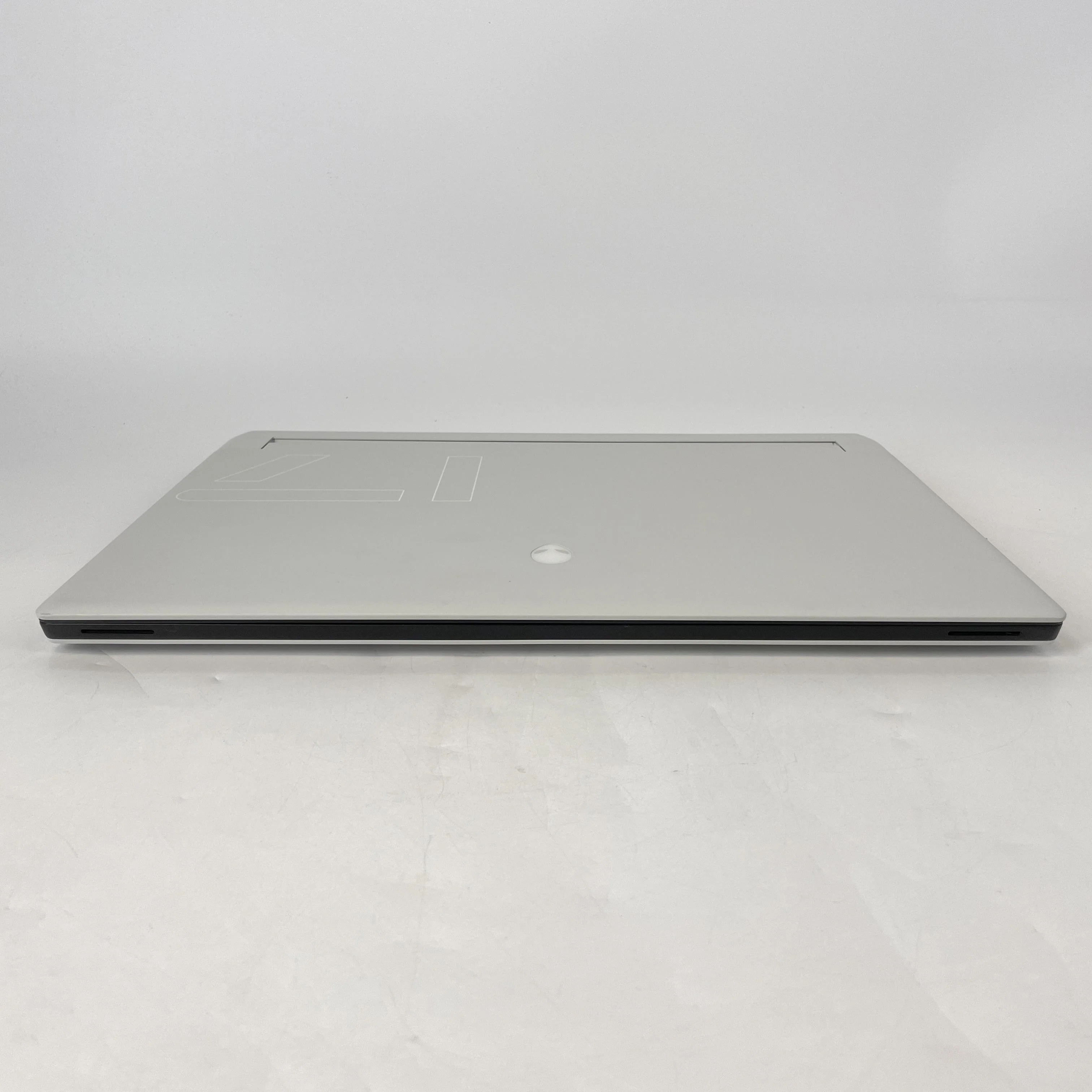 Dell Alienware X17 R1 White 2.3 GHz Intel Core i7 11th Gen. 32GB RAM 2TB Solid State Drive NVIDIA GeForce RTX 3070 8 GB - Image 9