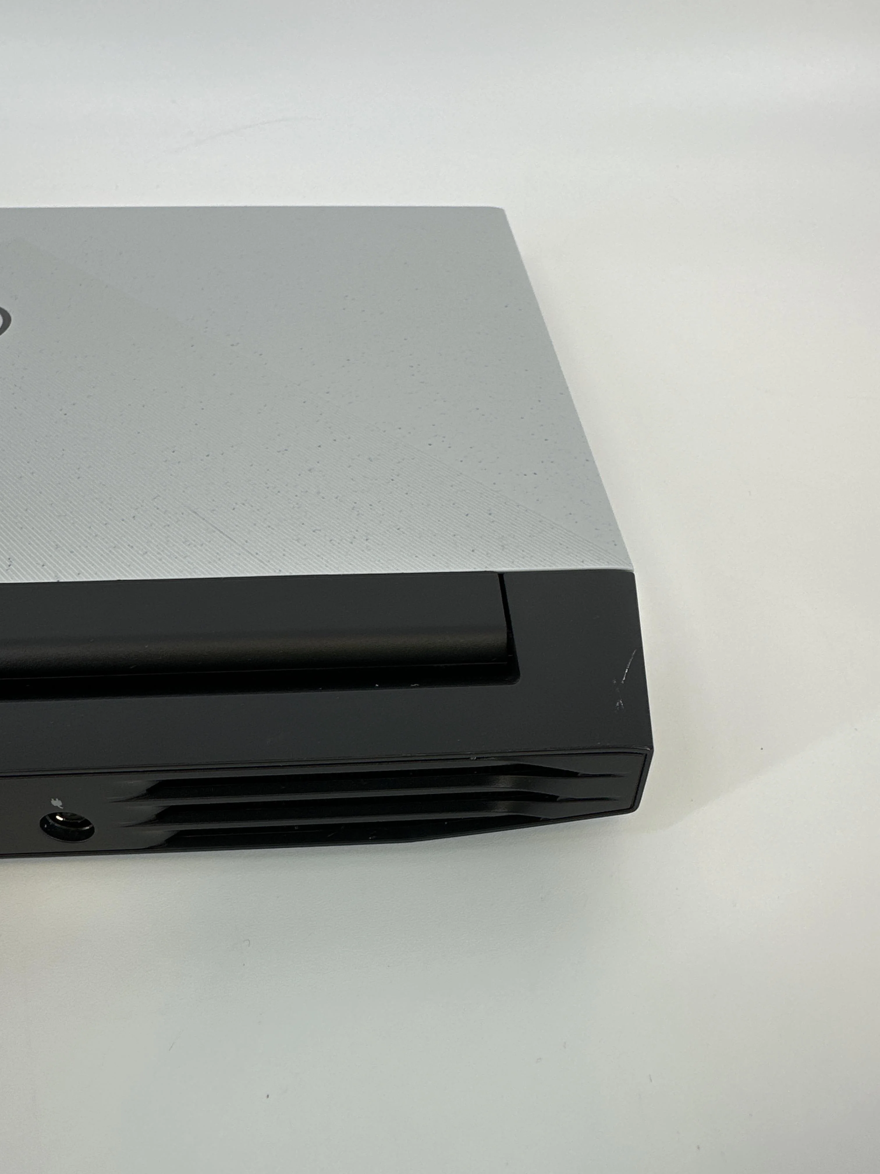 Dell G15 5525 Gray 3.3 GHz AMD Ryzen 5 6600H 8GB RAM 512GB Solid State Drive NVIDIA GeForce RTX 3050 4 GB - Image 11