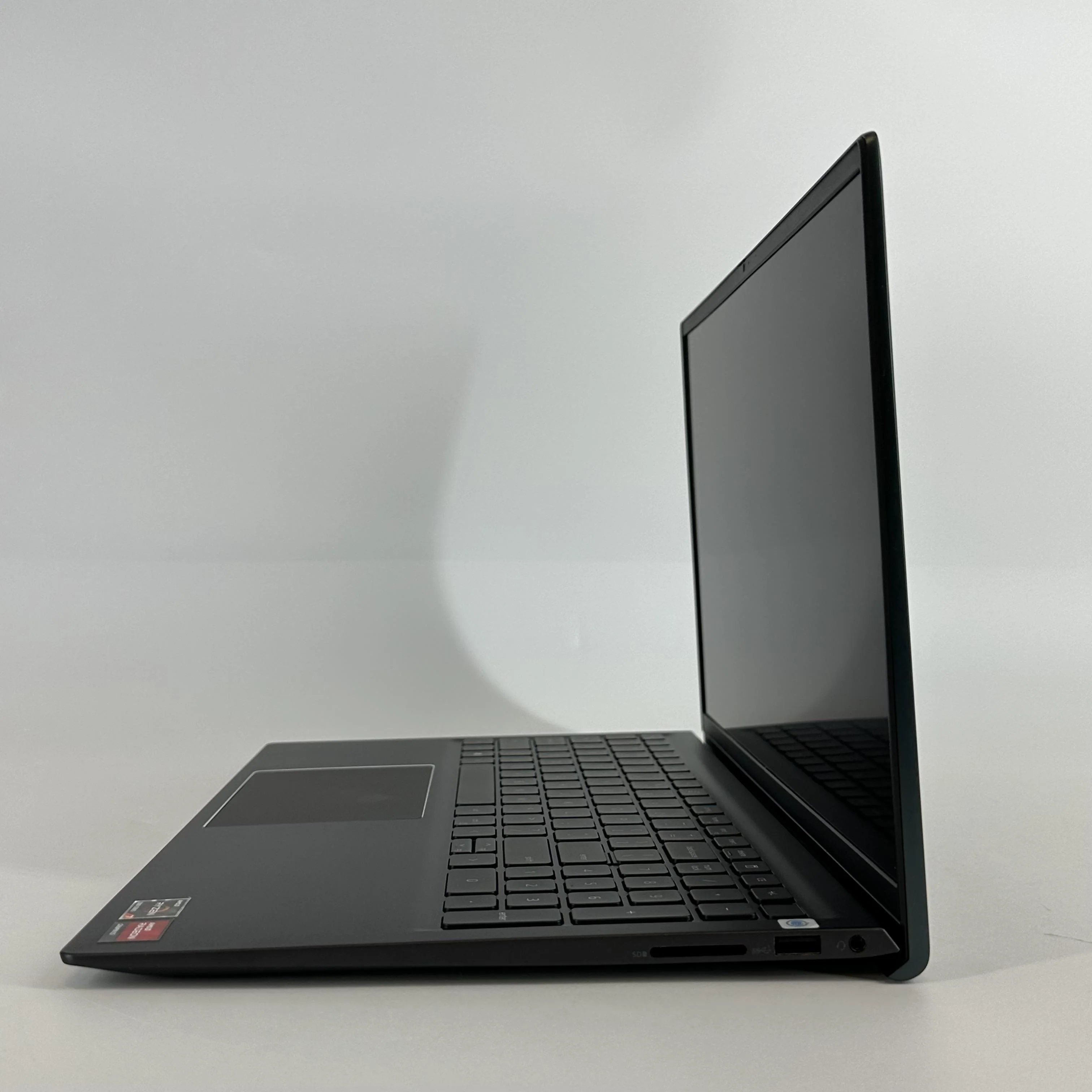 Dell Inspiron 5515 15.6 Gray 1.8 GHz AMD Ryzen 7 5700U 16GB RAM 512GB Solid State Drive - Image 3