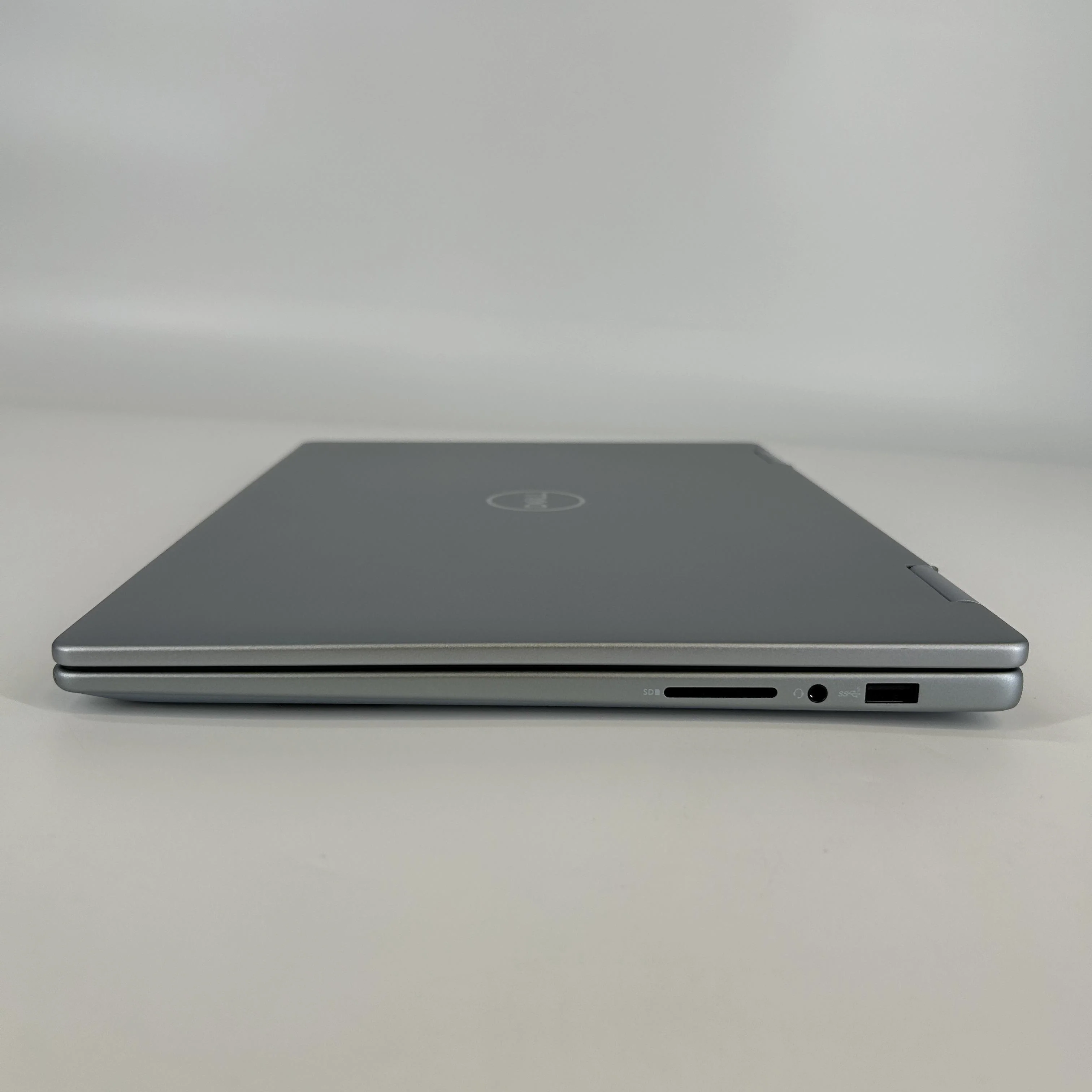 Dell Inspiron 7440 (2-in-1) 14 Blue 1.8 GHz Intel Core 7 16GB RAM 1TB Solid State Drive - Image 7