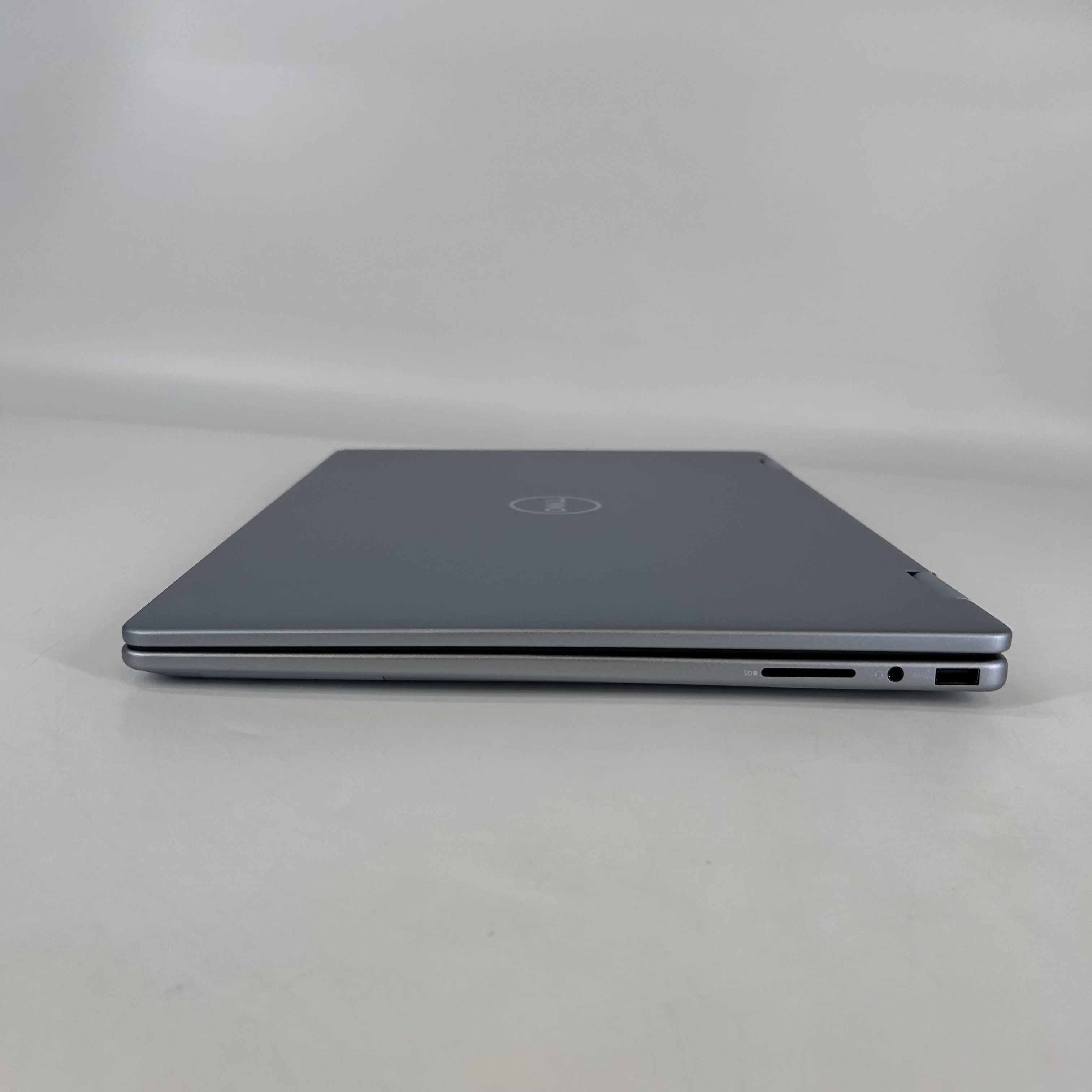 Dell Inspiron 7640 (2-in-1) 16 Silver 3.8 GHz Intel Core Ultra 7 16GB RAM 1TB Solid State Drive - Image 9