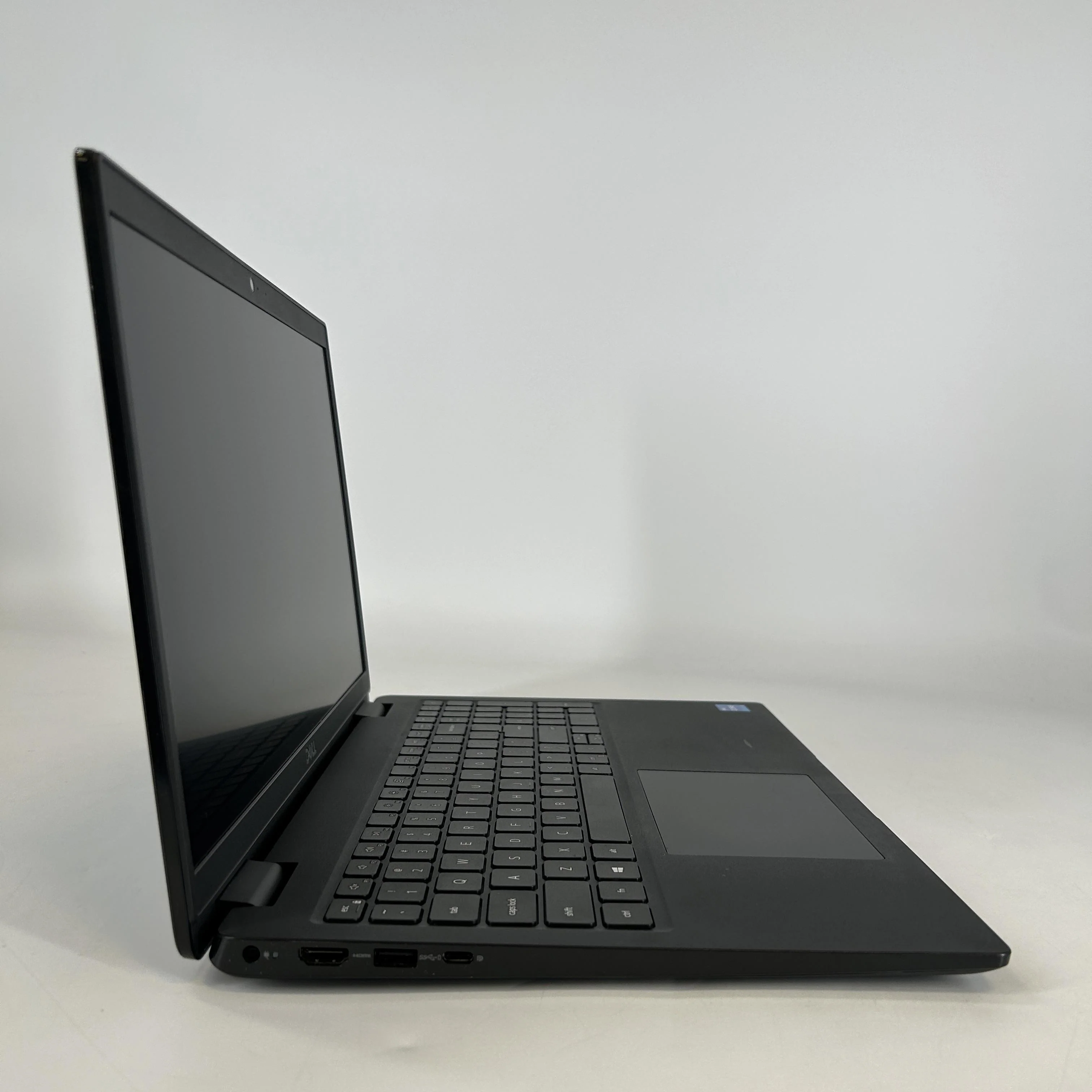 Dell Latitude 3520 15.6 Black 2.4 GHz Intel Core i5 11th Gen. 8GB RAM 256GB Solid State Drive - Image 3
