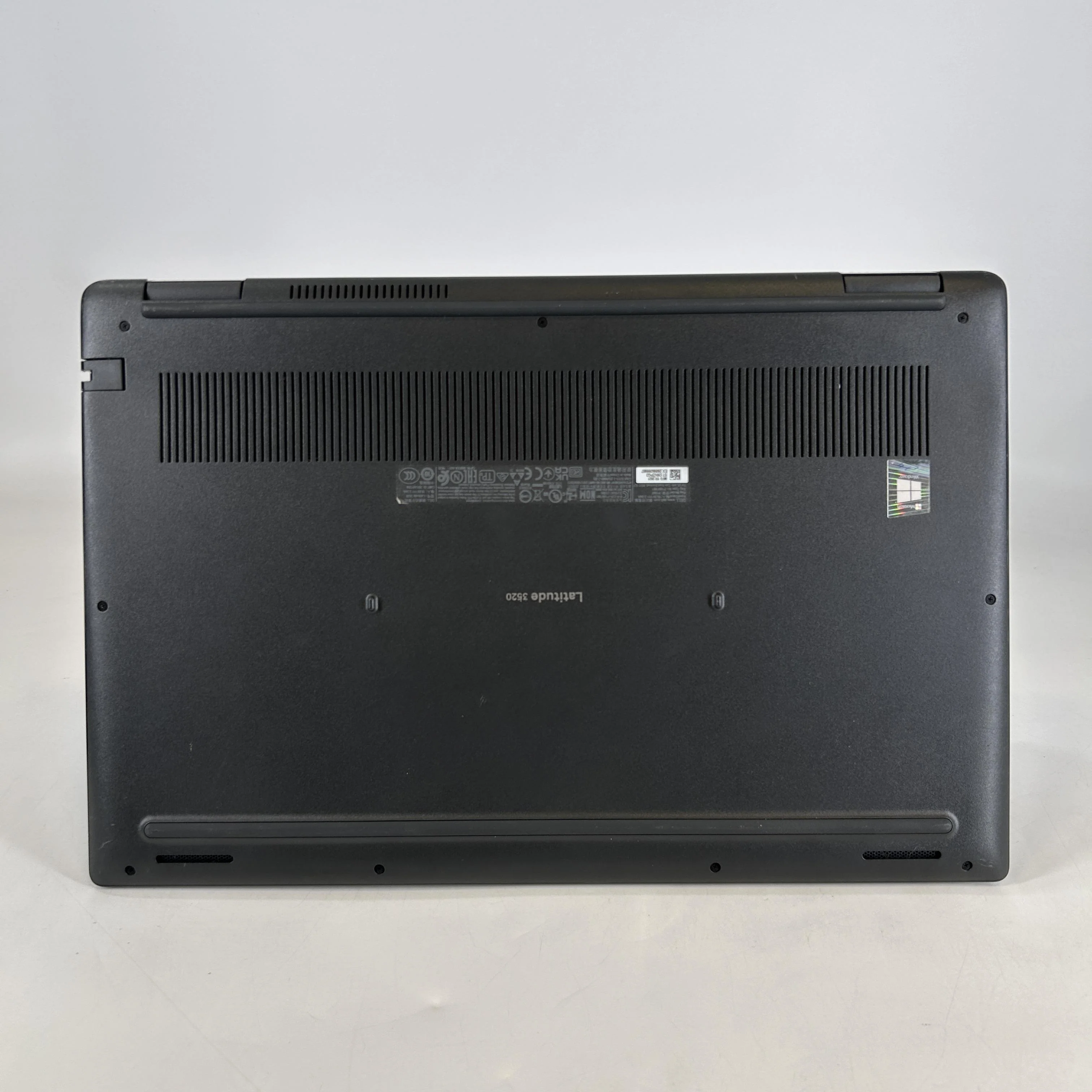 Dell Latitude 3520 15.6 Black 2.4 GHz Intel Core i5 11th Gen. 8GB RAM 256GB Solid State Drive - Image 6