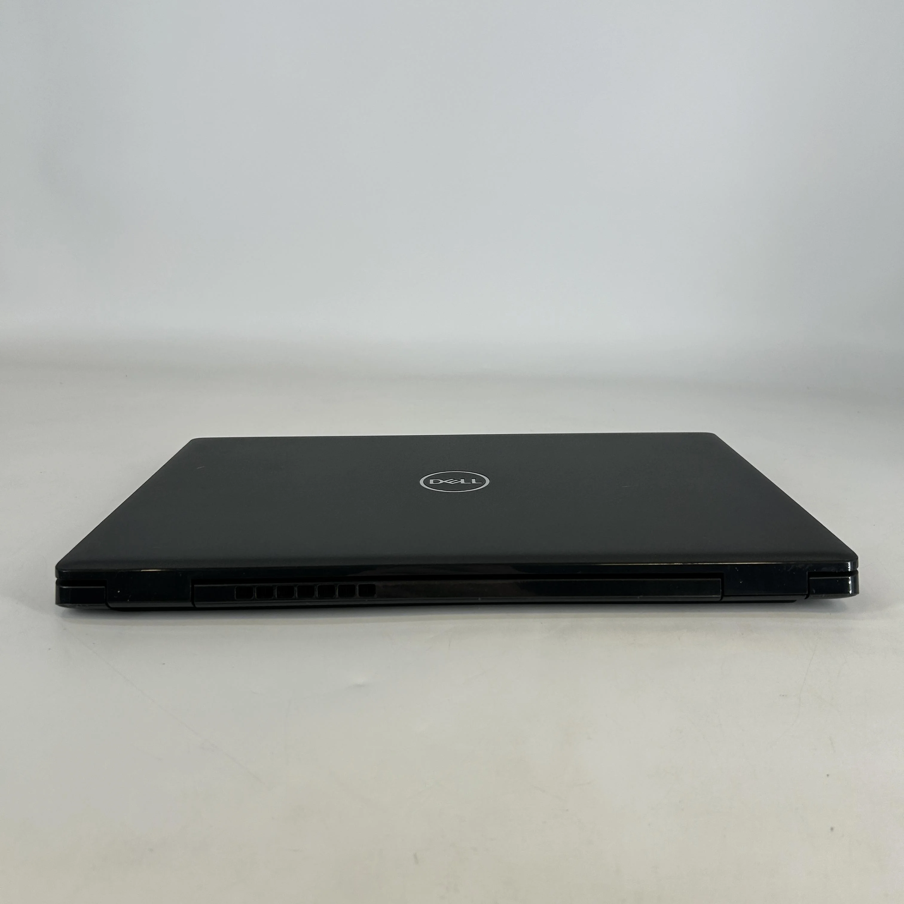 Dell Latitude 3520 15.6 Black 2.4 GHz Intel Core i5 11th Gen. 8GB RAM 256GB Solid State Drive - Image 7