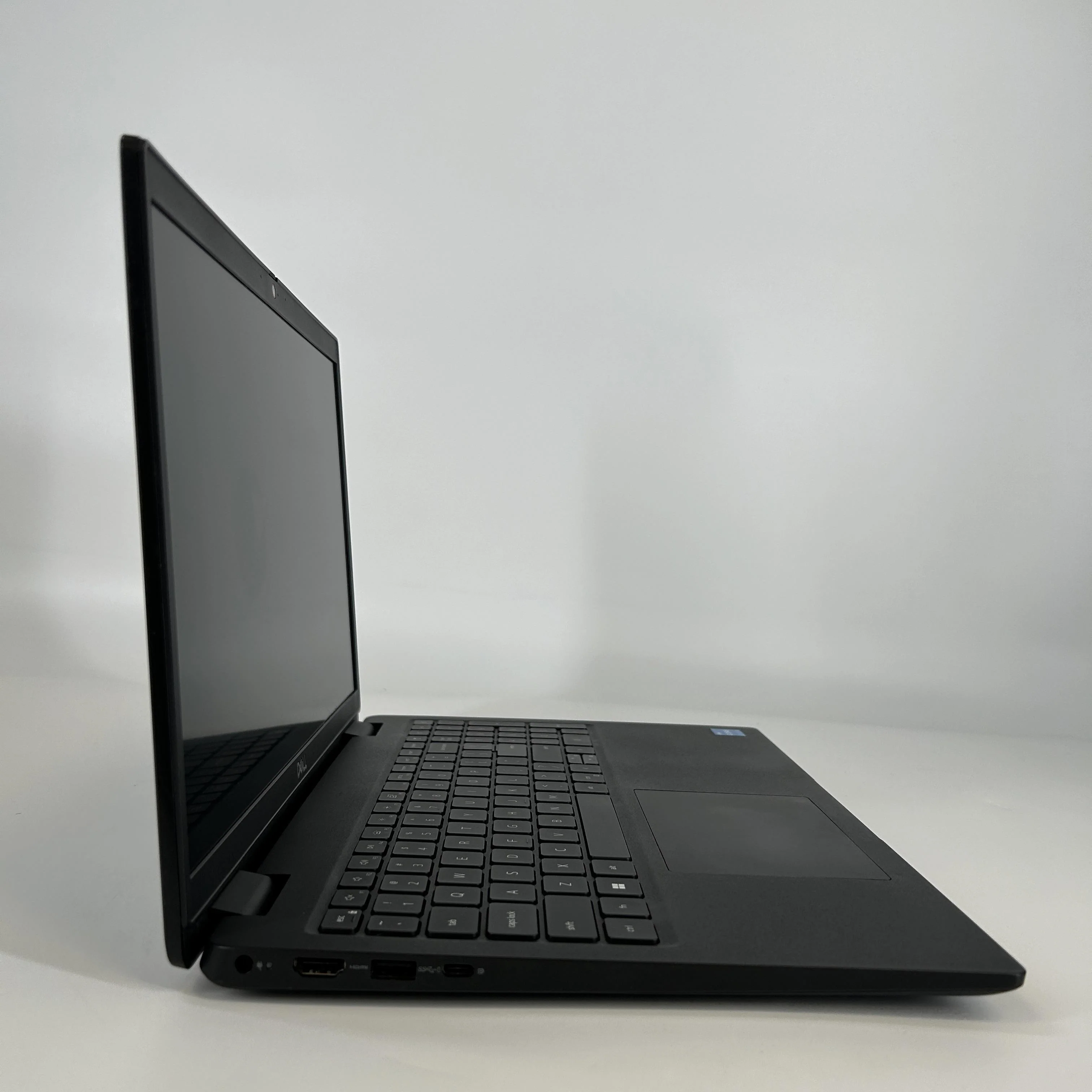 Dell Latitude 3520 15.6 Gray 3.0 GHz Intel Core i3 11th Gen. 16GB RAM 256GB Solid State Drive - Image 3