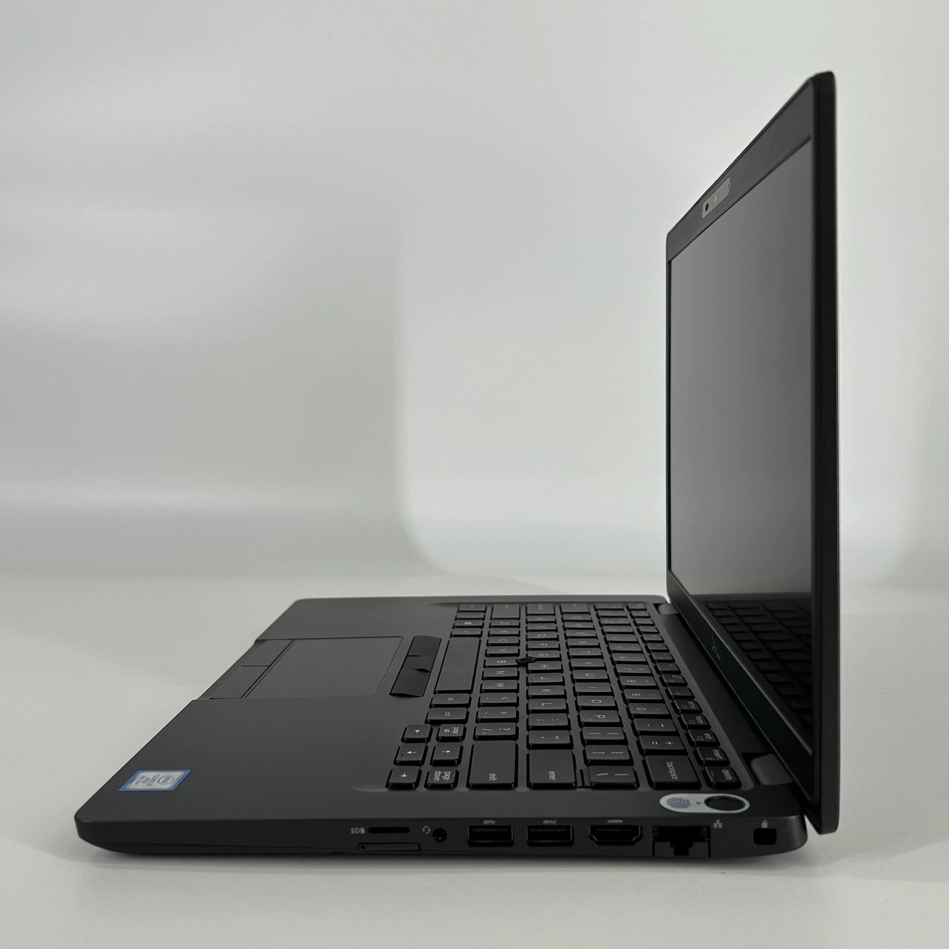 Dell Latitude 5400 14 Black 1.9 GHz Intel Core i7 8th Gen. 16GB RAM 256GB Solid State Drive - Image 4