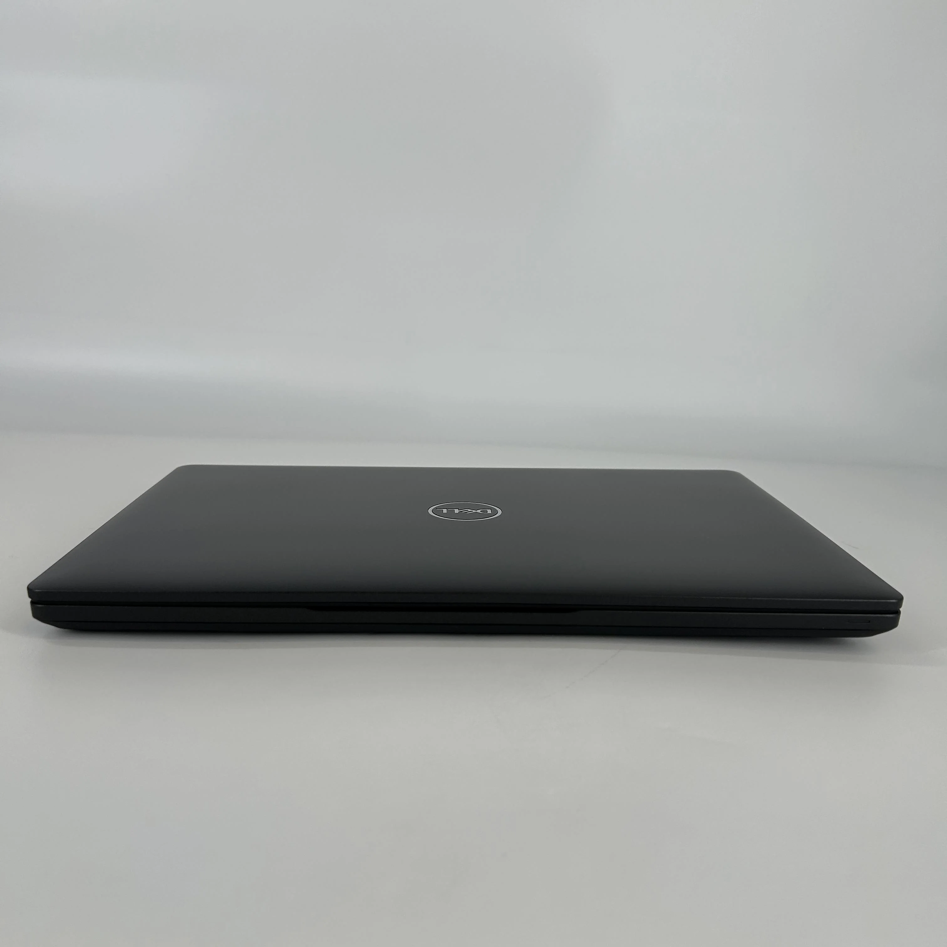 Dell Latitude 5400 14 Black 1.9 GHz Intel Core i7 8th Gen. 16GB RAM 256GB Solid State Drive - Image 8