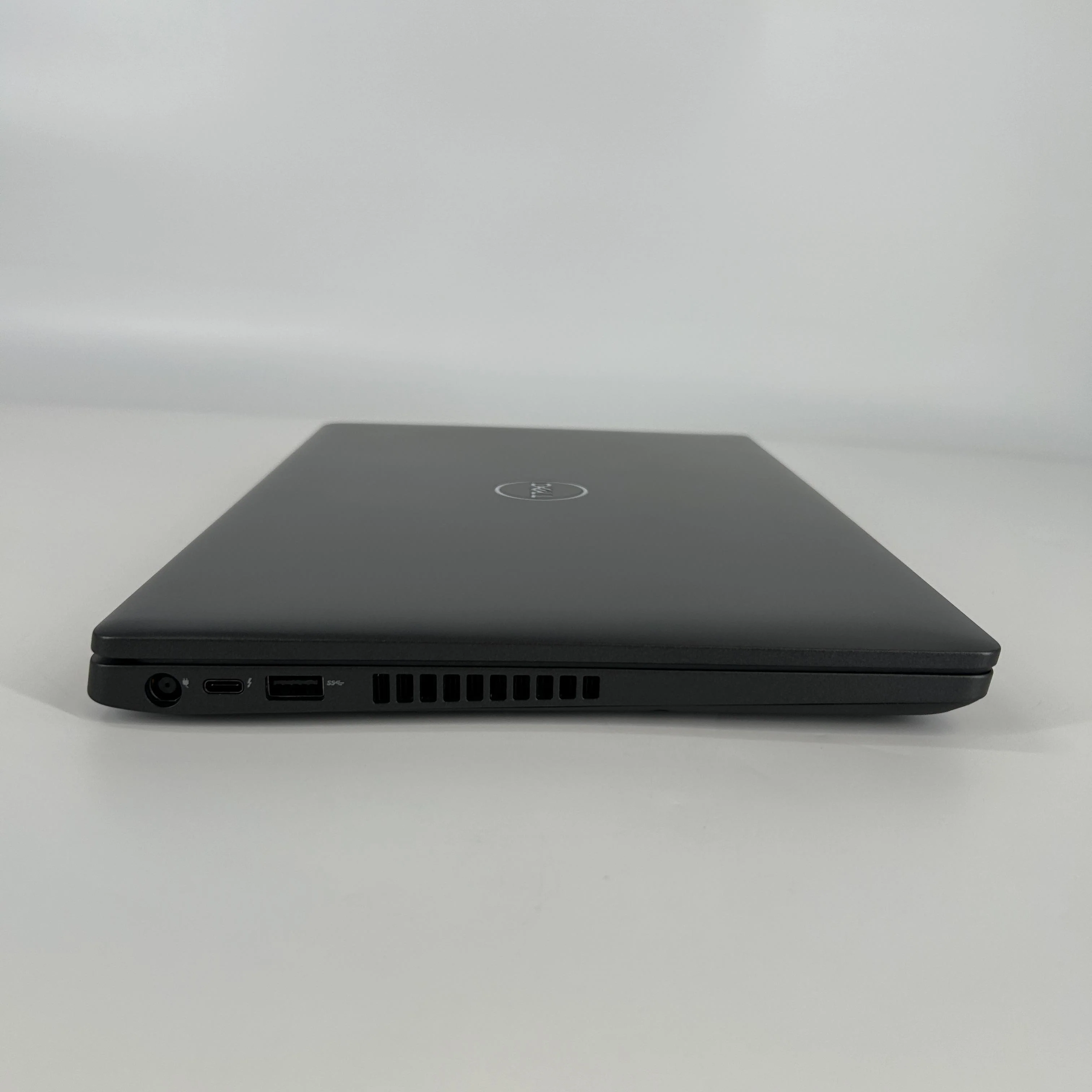 Dell Latitude 5400 14 Black 1.9 GHz Intel Core i7 8th Gen. 16GB RAM 256GB Solid State Drive - Image 9