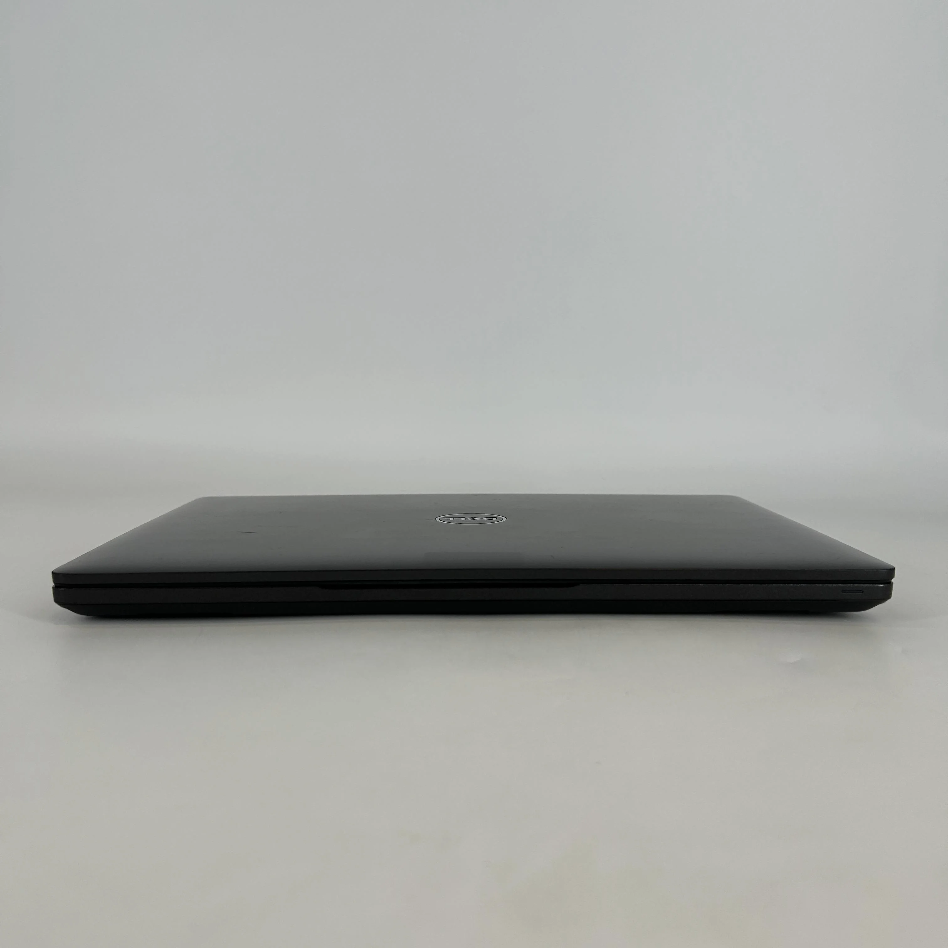 Dell Latitude 5400 14 Black 1.9 GHz Intel Core i7 8th Gen. 16GB RAM 512GB Solid State Drive - Image 8