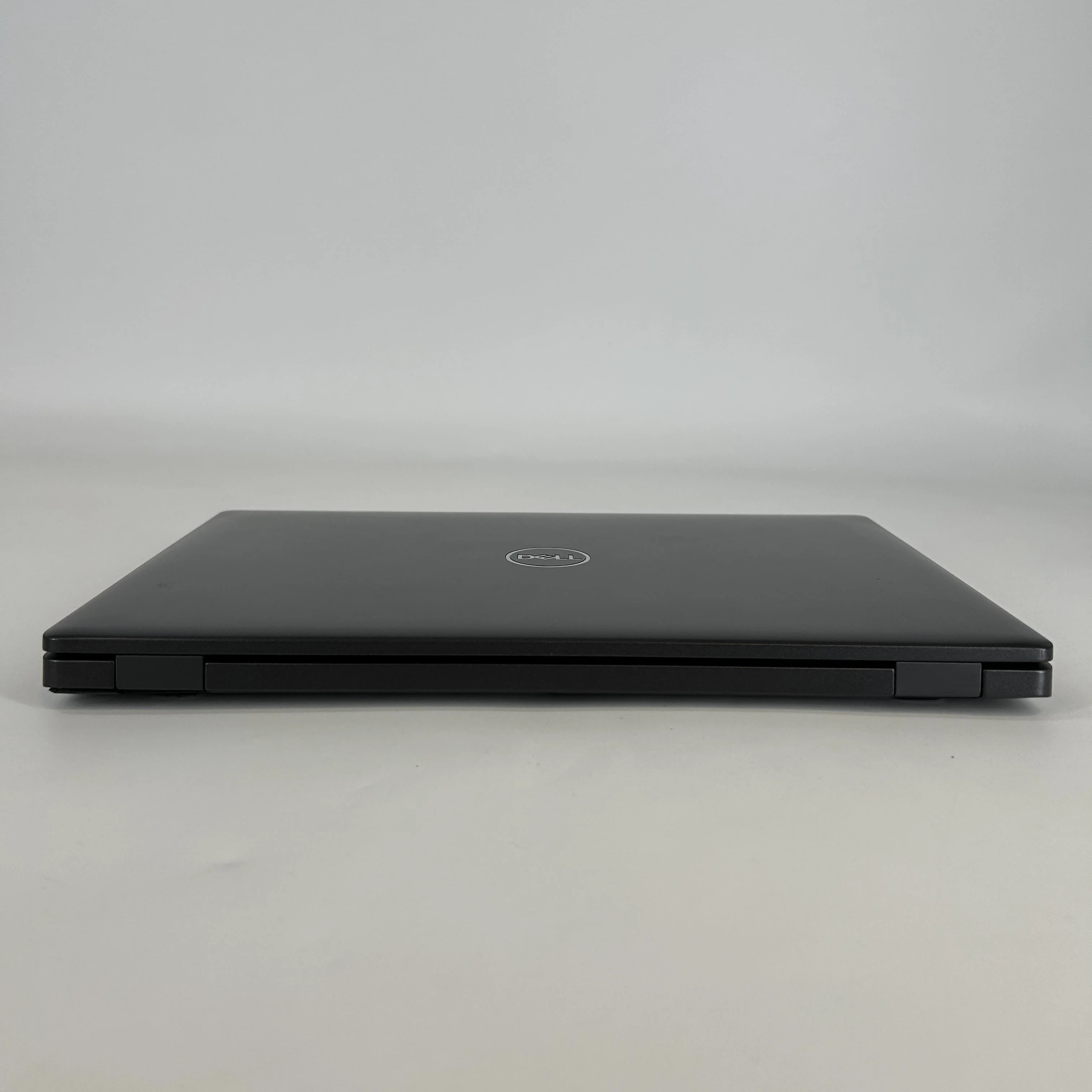 Dell Latitude 5400 14 Black 1.9 GHz Intel Core i7 8th Gen. 16GB RAM 512GB Solid State Drive - Image 6
