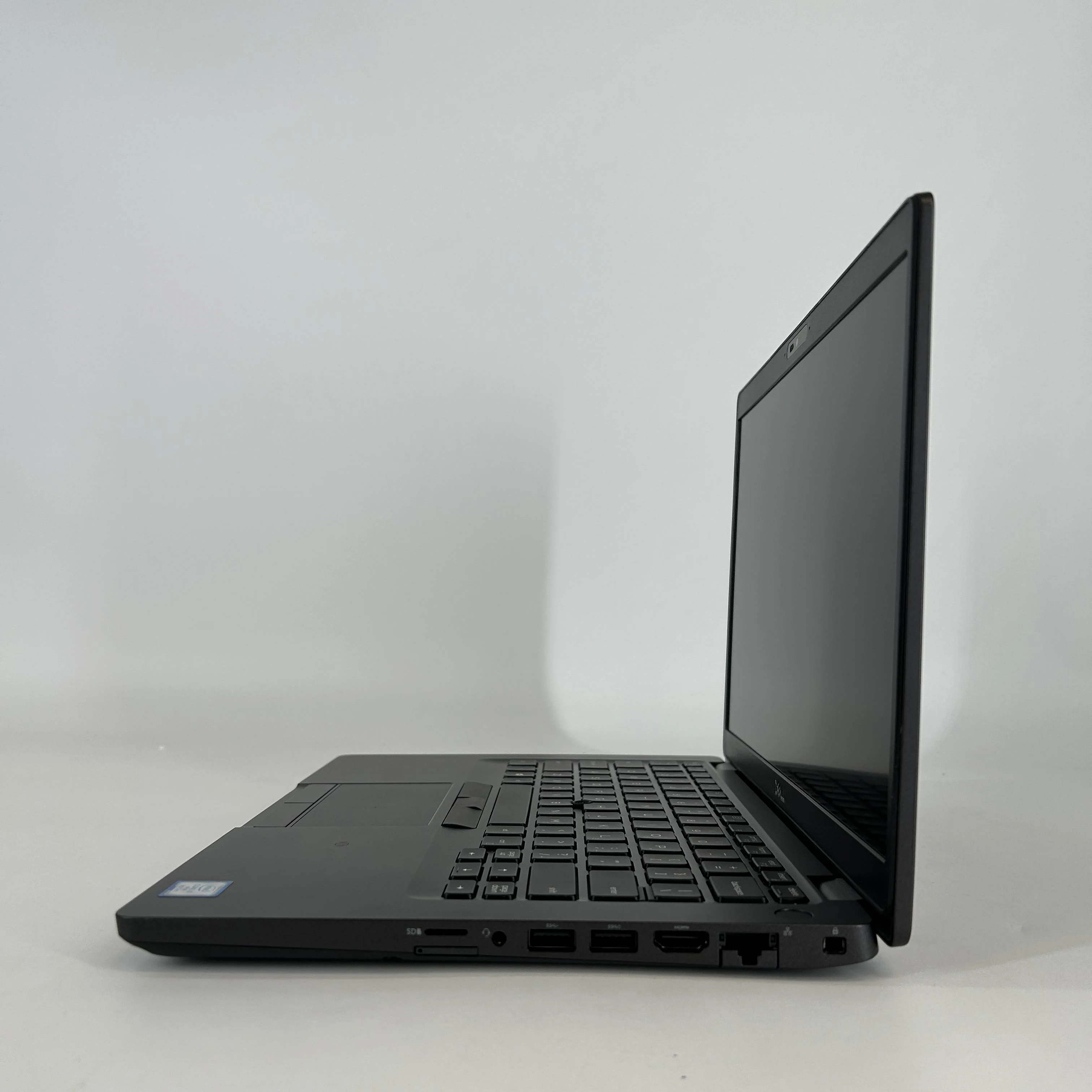 Dell Latitude 5400 14 Black 1.9 GHz Intel Core i7 8th Gen. 32GB RAM 512GB Solid State Drive - Image 4