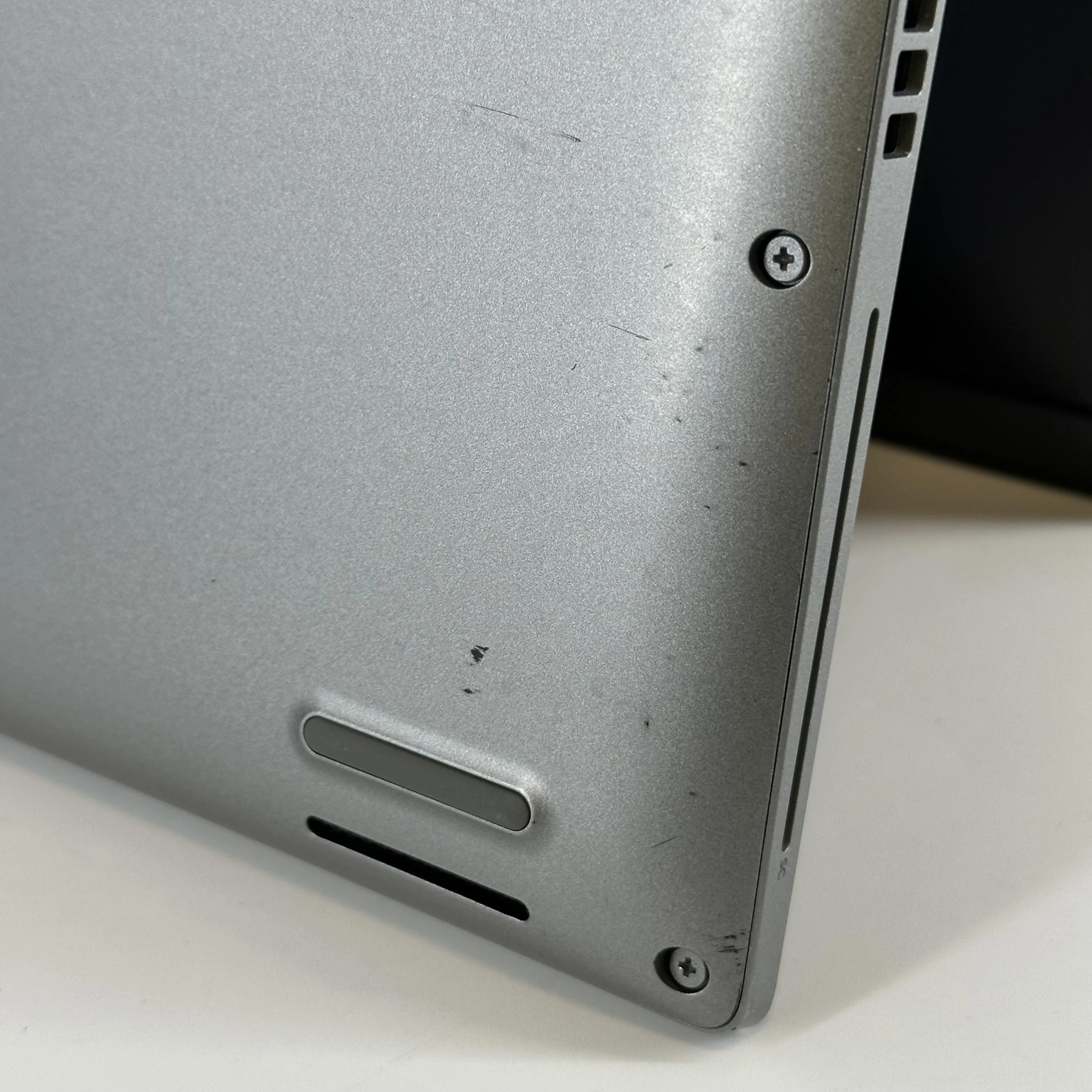 Dell Latitude 5420 14 Gray 3.0 GHz Intel Core i7 11th Gen. 16GB RAM 512GB Solid State Drive - Image 10