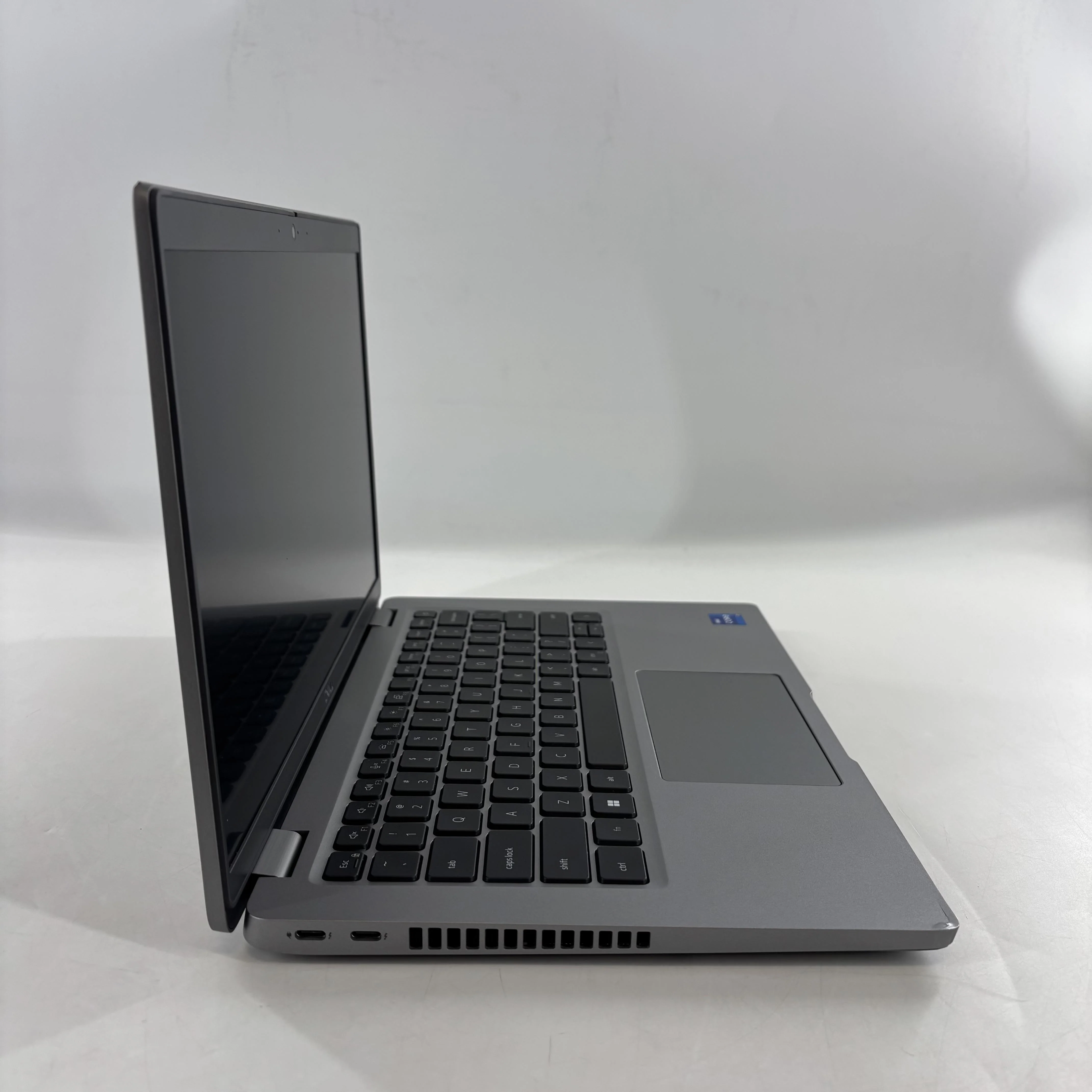 Dell Latitude 5430 14 Gray 1.7 GHz Intel Core i7 12th Gen. 16GB RAM 512GB Solid State Drive - Image 3