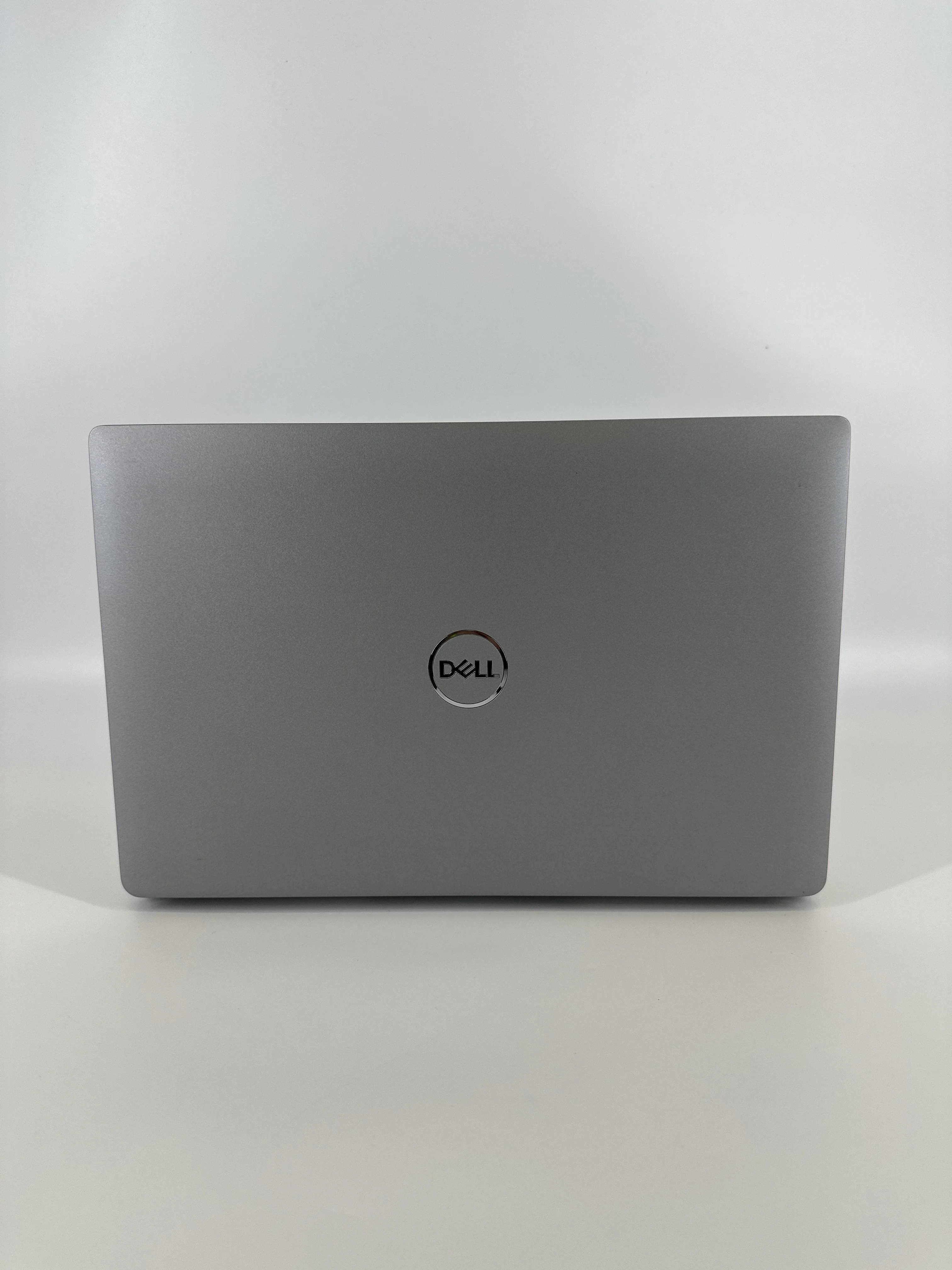 Dell Latitude 5430 14 Gray 1.8 GHz Intel Core i7 12th Gen. 32GB RAM 1TB Solid State Drive - Image 5