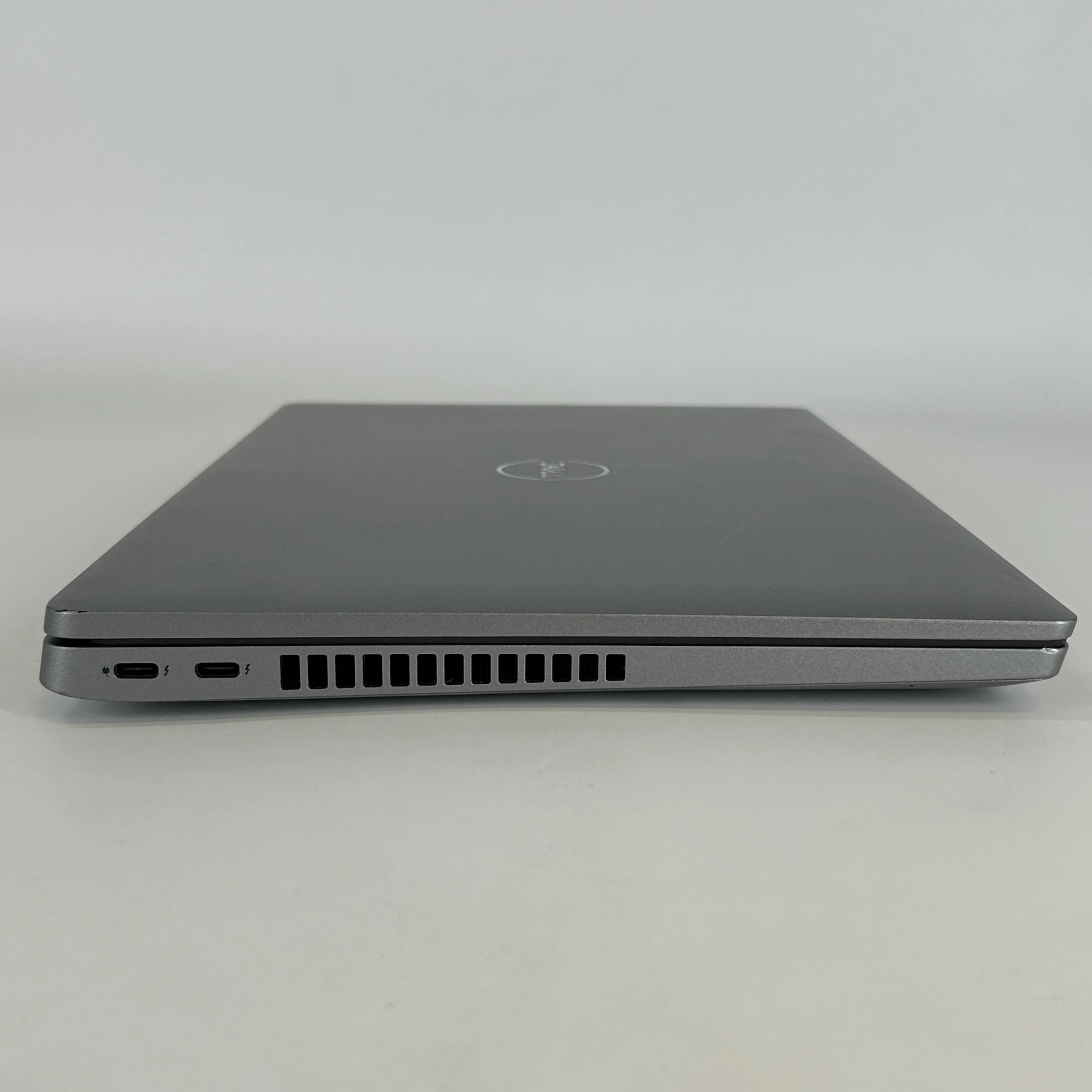 Dell Latitude 5430 14 Gray 1.8 GHz Intel Core i7 12th Gen. 32GB RAM 512GB Solid State Drive - Image 10