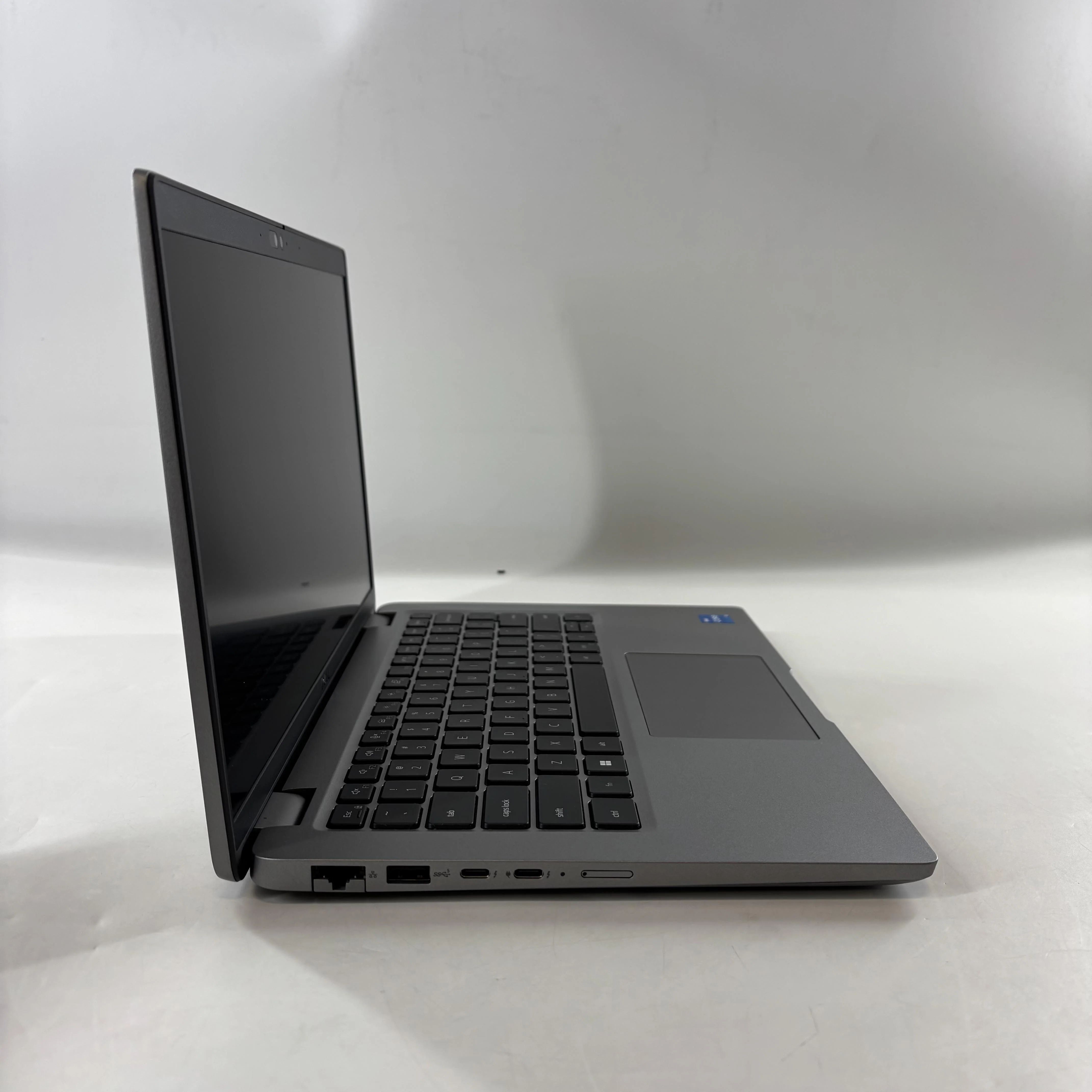 Dell Latitude 5440 14 Gray 1.6 GHz Intel Core i5 13th Gen. 16GB RAM 256GB Solid State Drive - Image 3