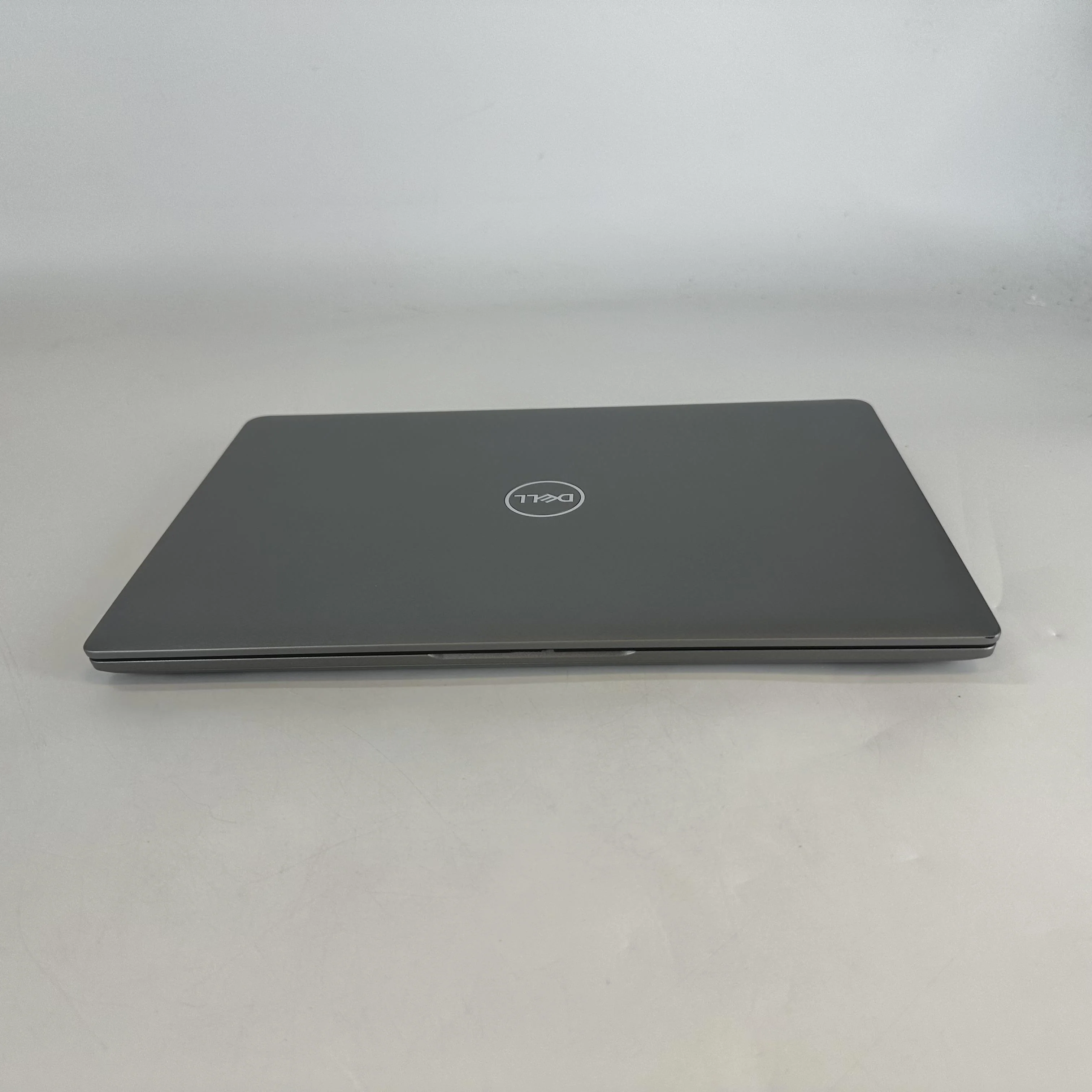 Dell Latitude 5440 14 Gray 1.8 GHz Intel Core i7 13th Gen. 16GB RAM 512GB Solid State Drive - Image 10