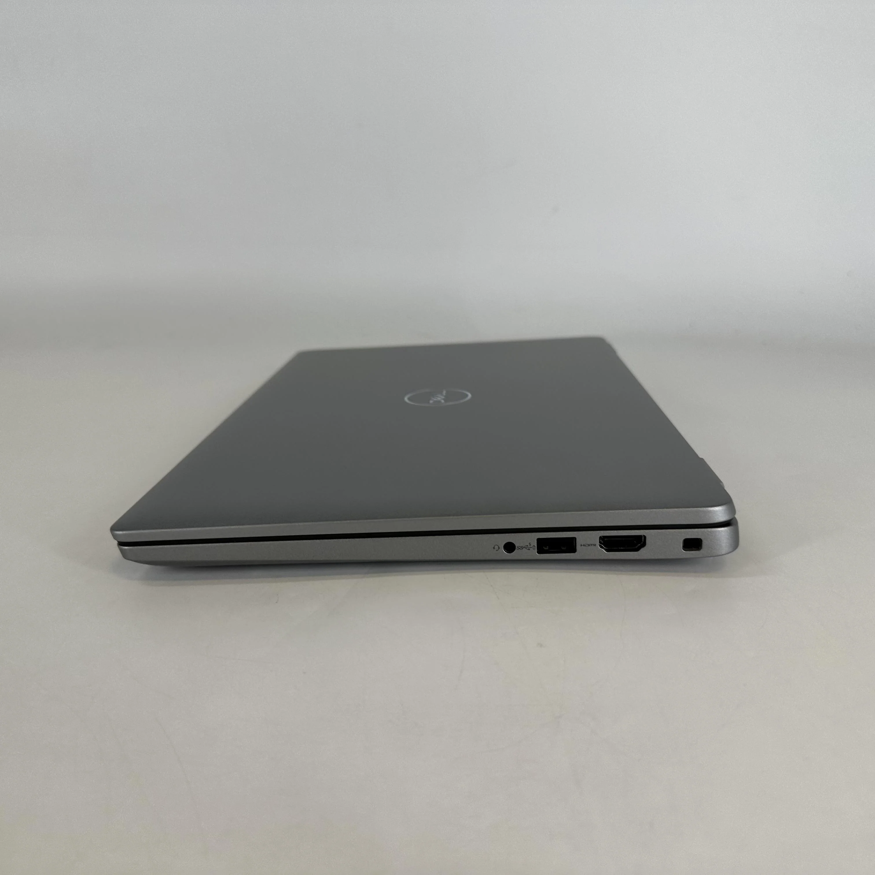 Dell Latitude 5440 14 Gray 1.8 GHz Intel Core i7 13th Gen. 16GB RAM 512GB Solid State Drive - Image 7