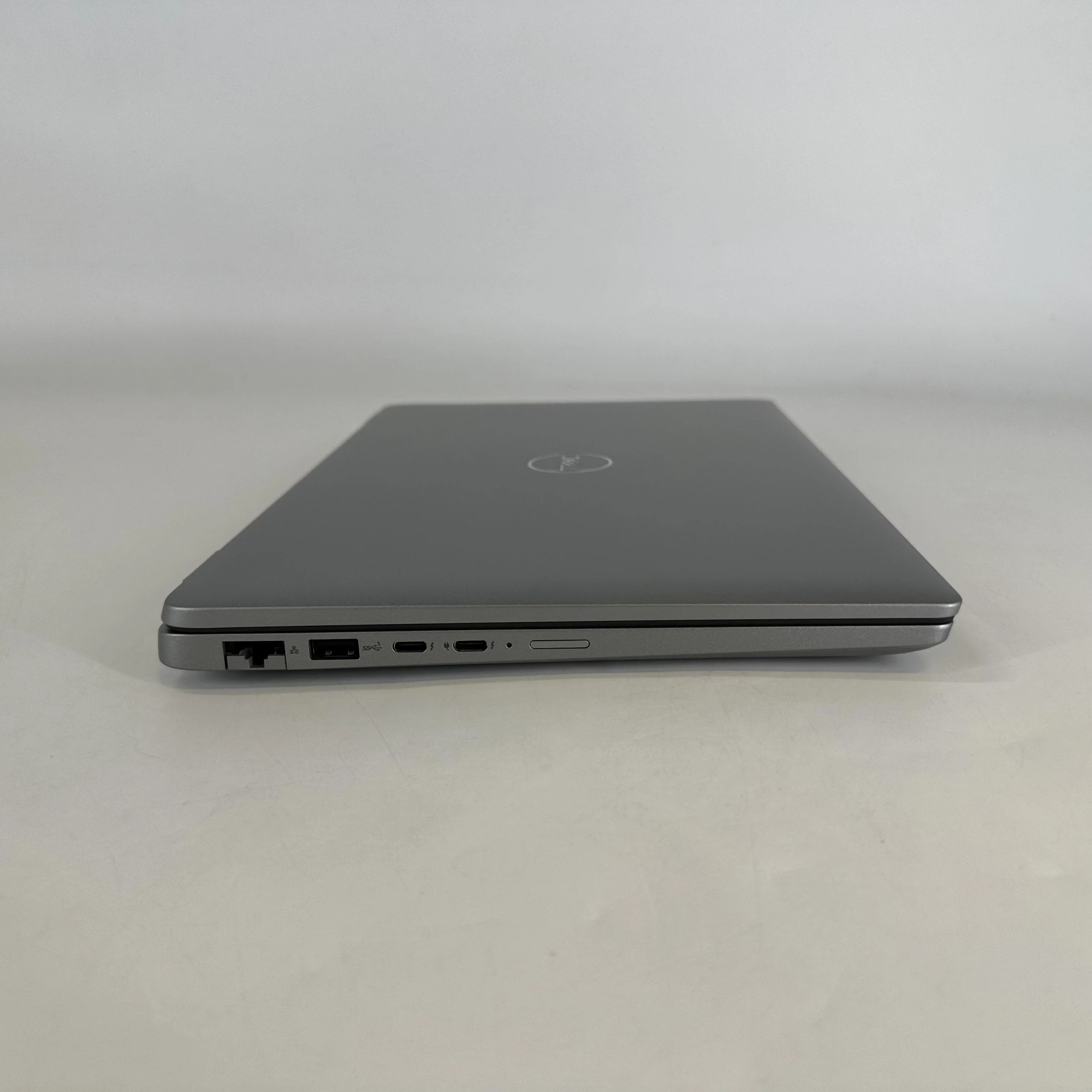 Dell Latitude 5440 14 Gray 1.8 GHz Intel Core i7 13th Gen. 16GB RAM 512GB Solid State Drive - Image 9