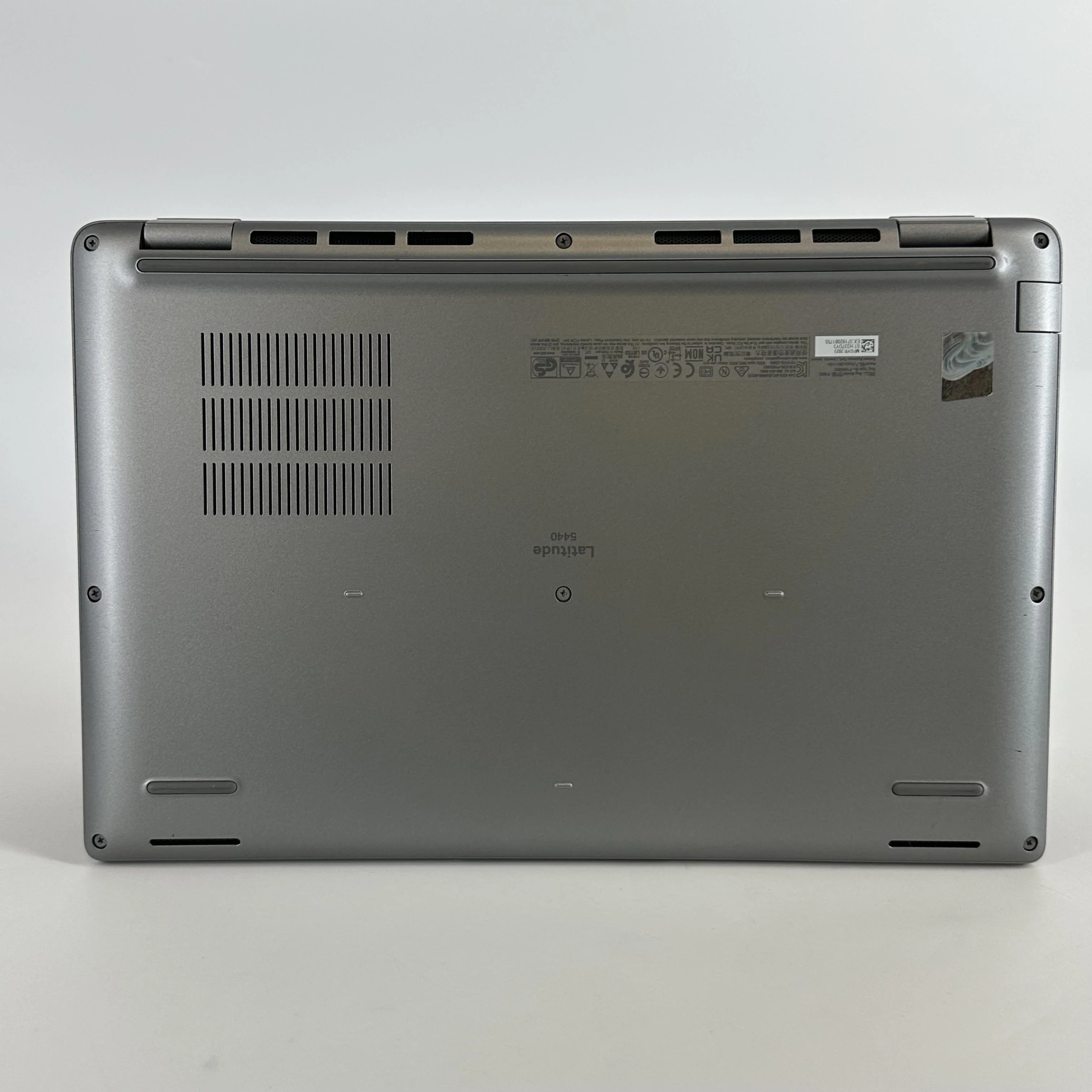 Dell Latitude 5440 14 Gray 1.9 GHz Intel Core i7 13th Gen. 32GB RAM 512GB Solid State Drive - Image 8