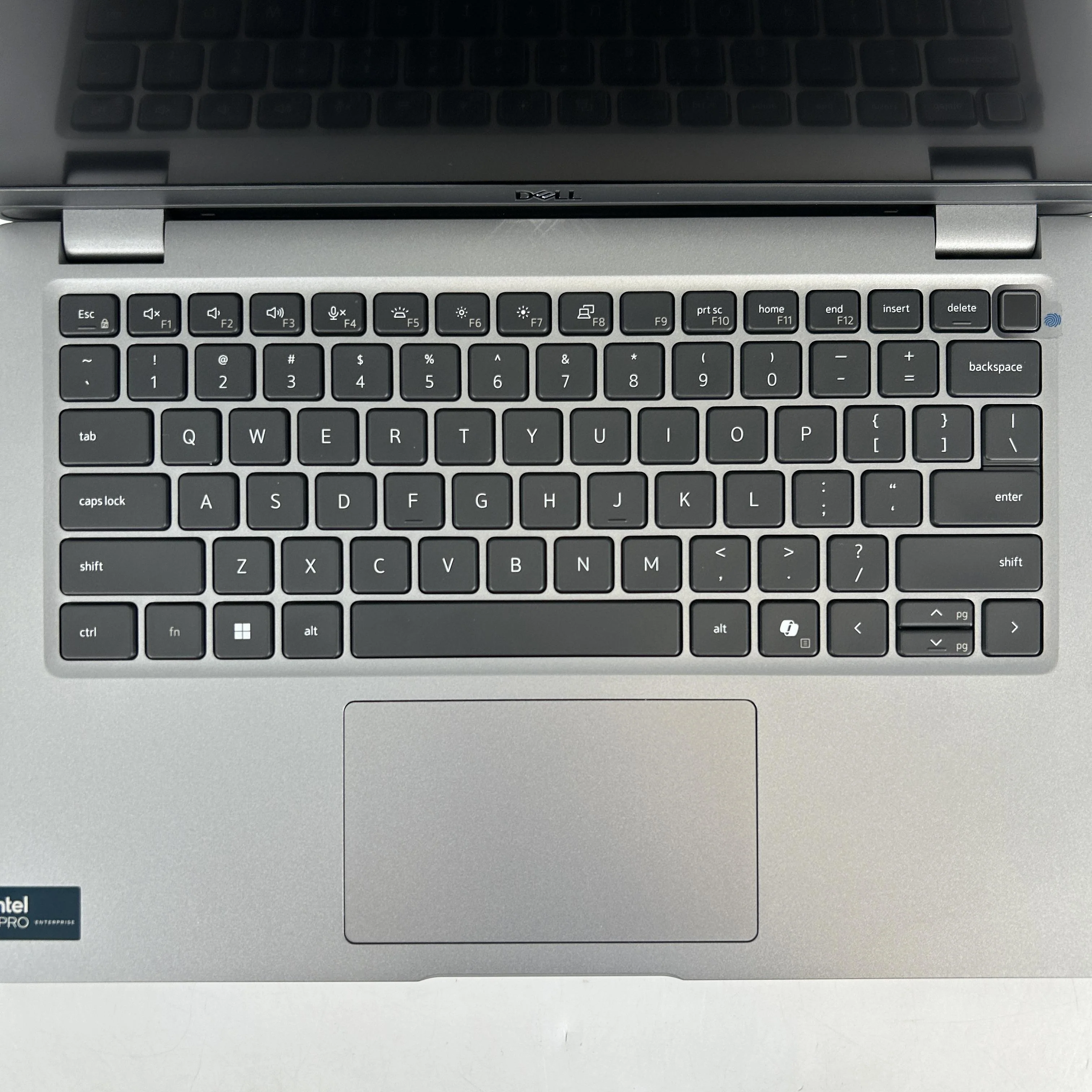 Dell Latitude 5450 14 Gray 1.6 GHz Intel Core Ultra 5 16GB RAM 256GB Solid State Drive - Image 2