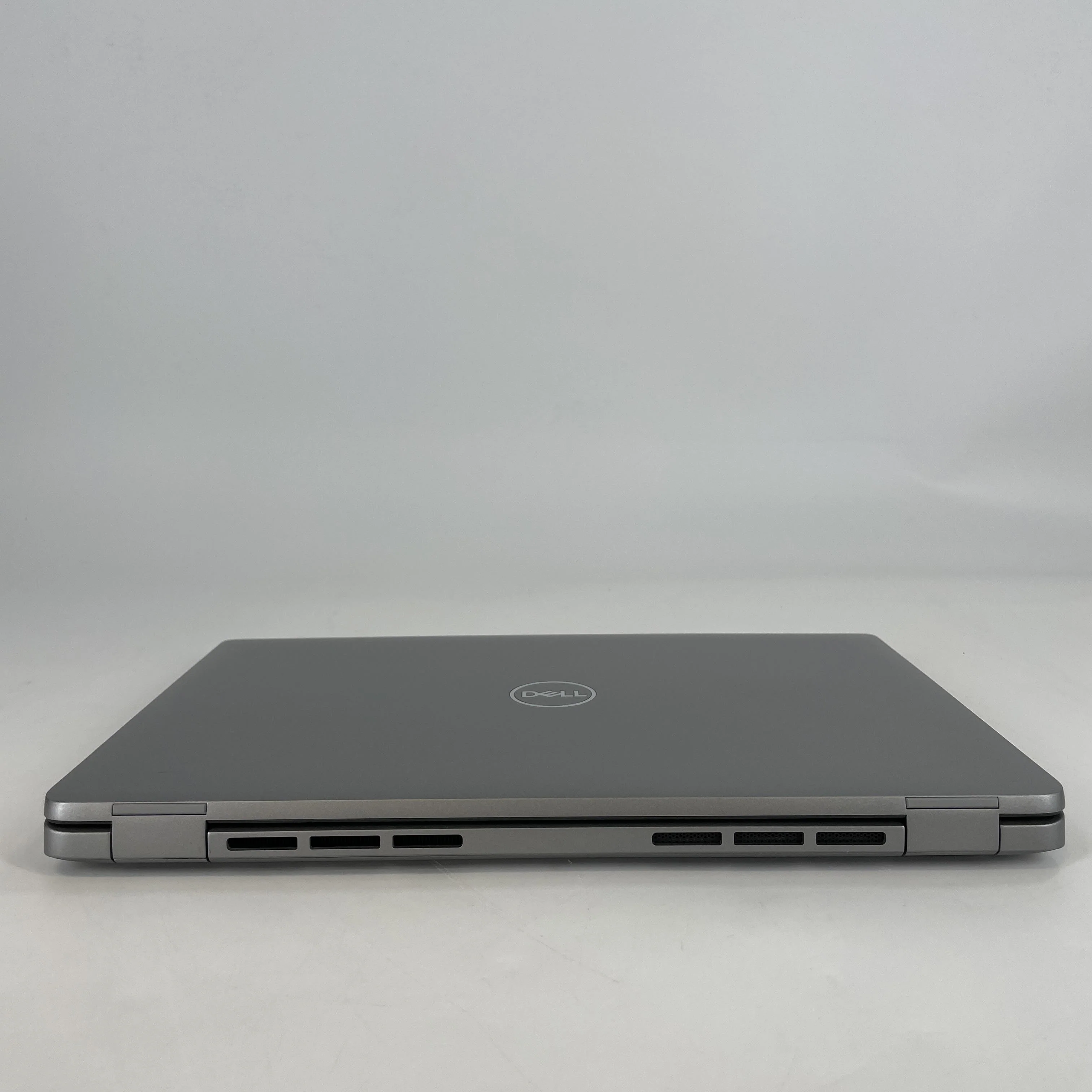 Dell Latitude 5450 14 Gray 2.1 GHz Intel Core Ultra 7 16GB RAM 512GB Solid State Drive - Image 5