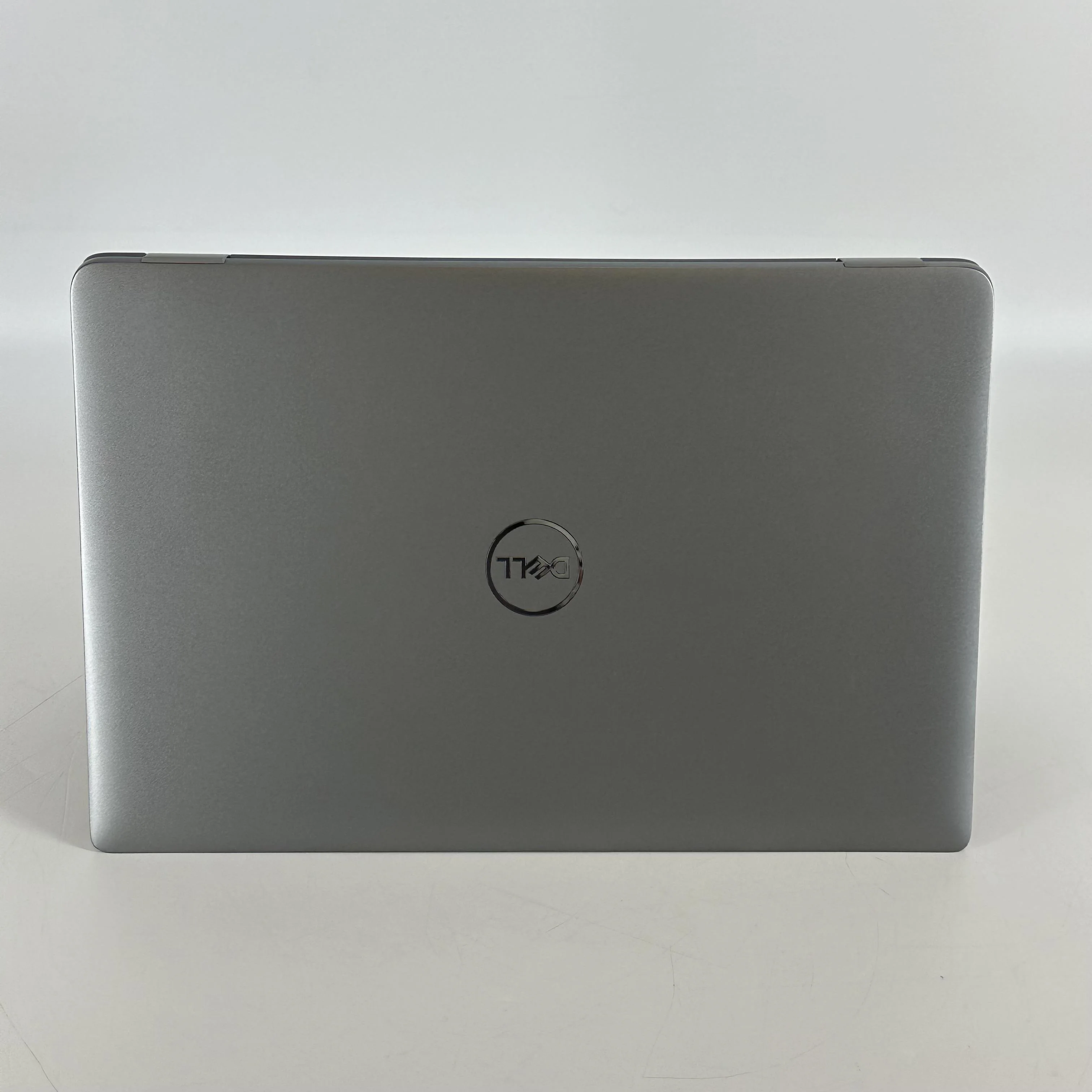 Dell Latitude 5450 14 Gray 2.1 GHz Intel Core Ultra 7 16GB RAM 512GB Solid State Drive - Image 6