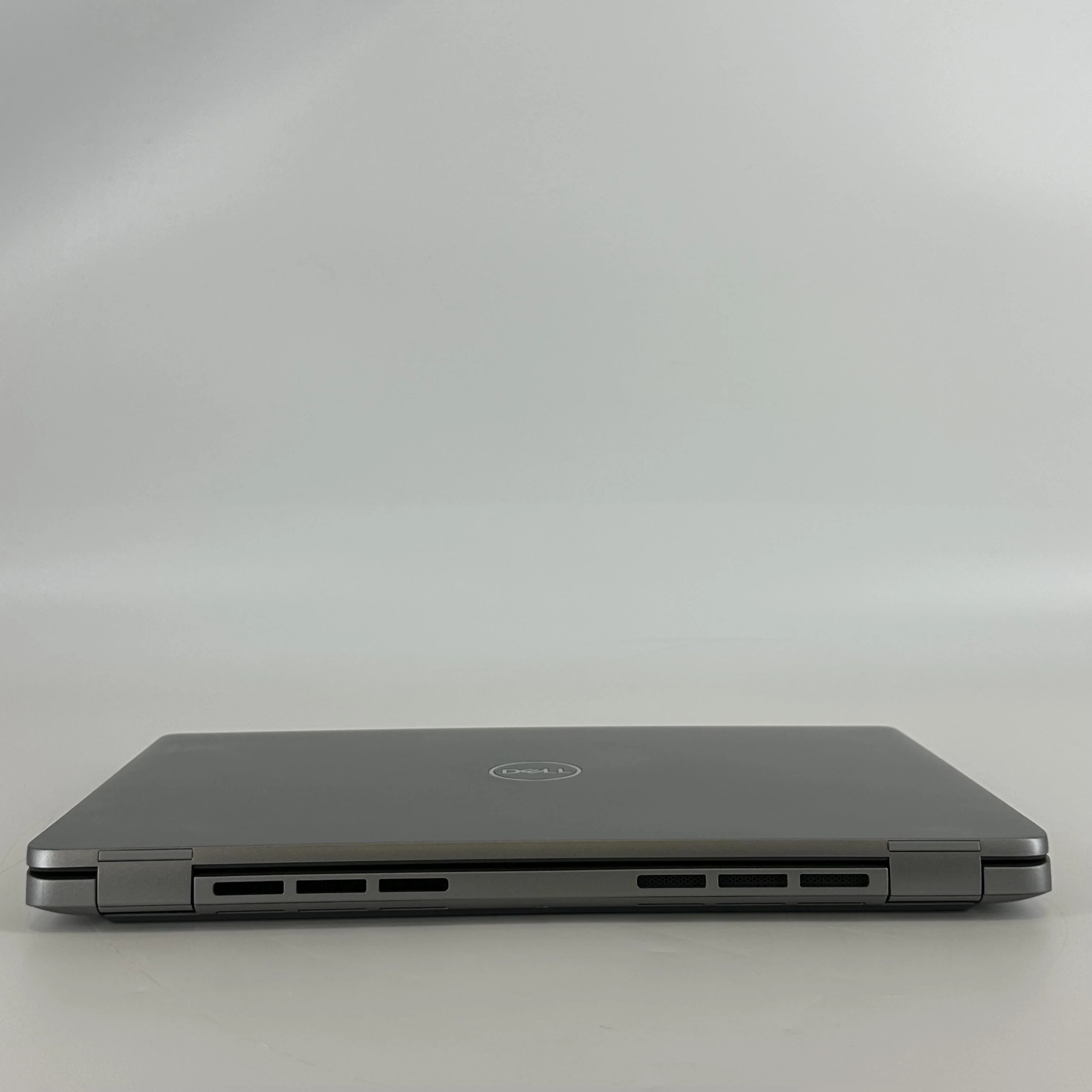 Dell Latitude 5450 14 Gray 3.6 GHz Intel Core Ultra 5 32GB RAM 256GB Solid State Drive - Image 7
