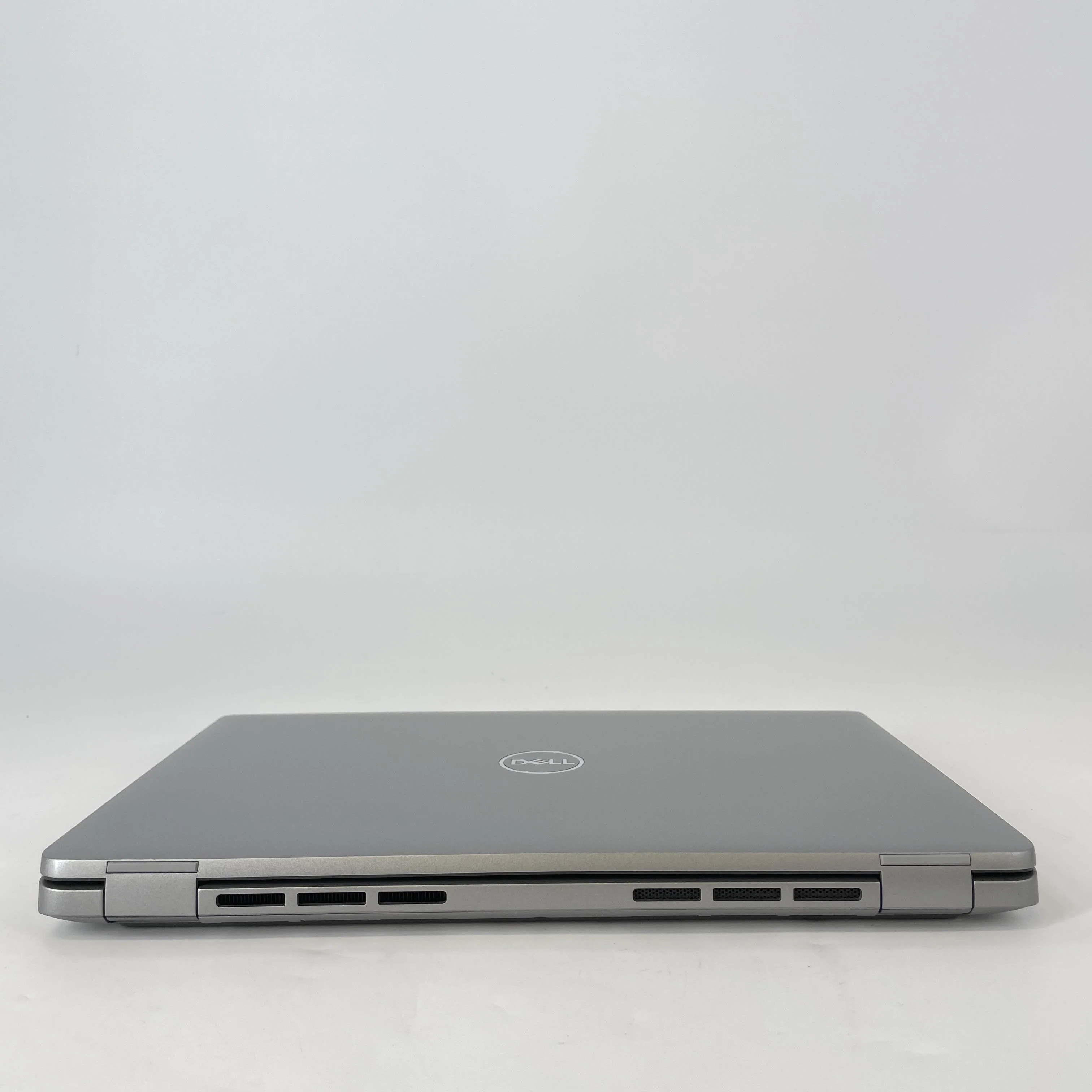 Dell Latitude 5450 14 Gray 3.8 GHz Intel Core Ultra 7 32GB RAM 512GB Solid State Drive - Image 9