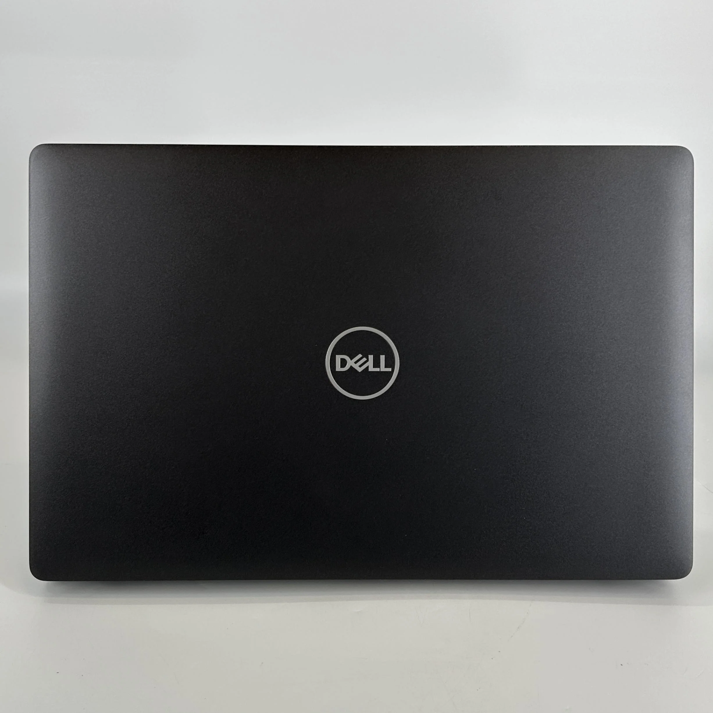 Dell Latitude 5500 15.6 Black 1.9 GHz Intel Core i7 8th Gen. 16GB RAM 256GB Solid State Drive AMD Radeon 540X 2 GB - Image 10