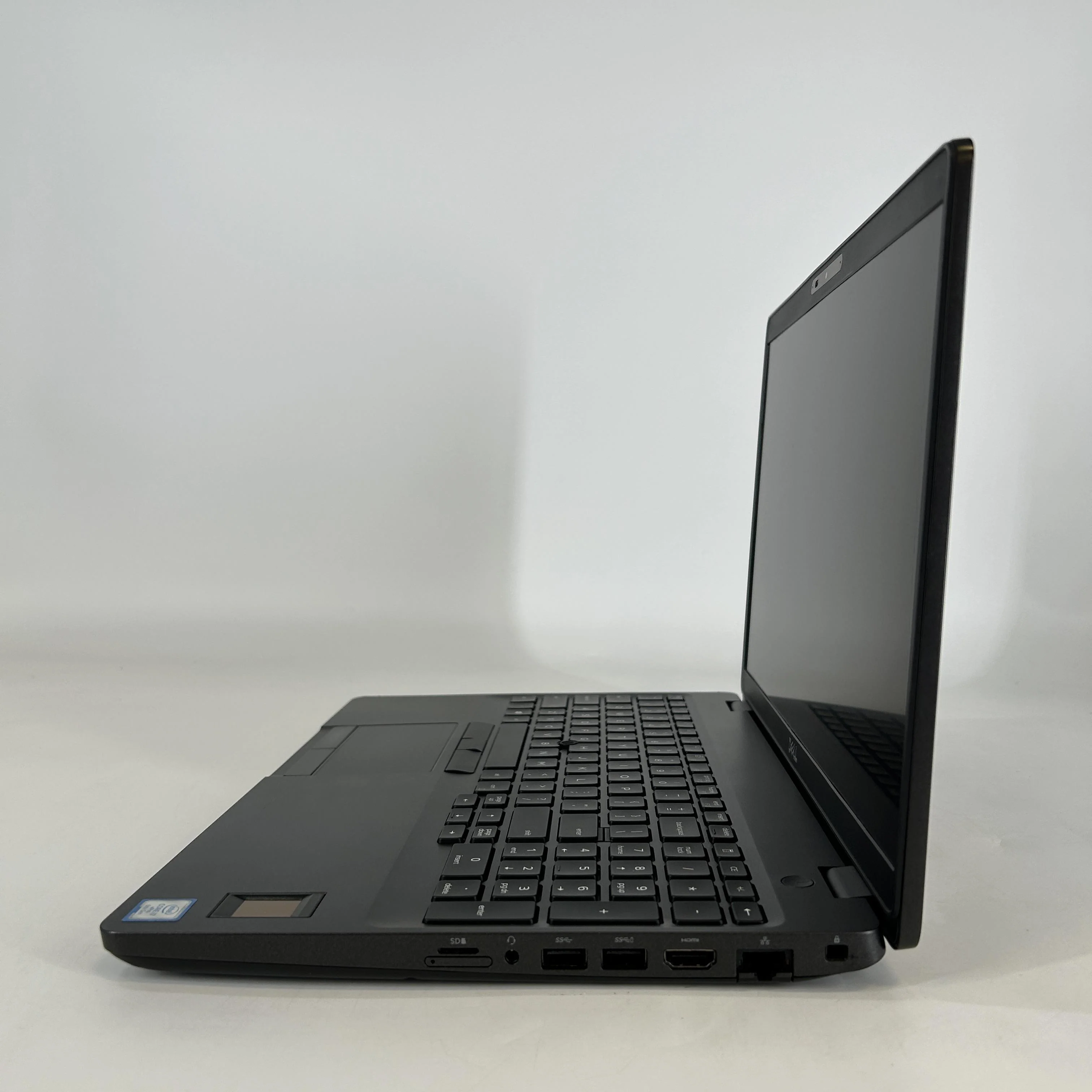 Dell Latitude 5501 15.6 Black 2.6 GHz Intel Core i7 9th Gen. 16GB RAM 512GB Solid State Drive - Image 4