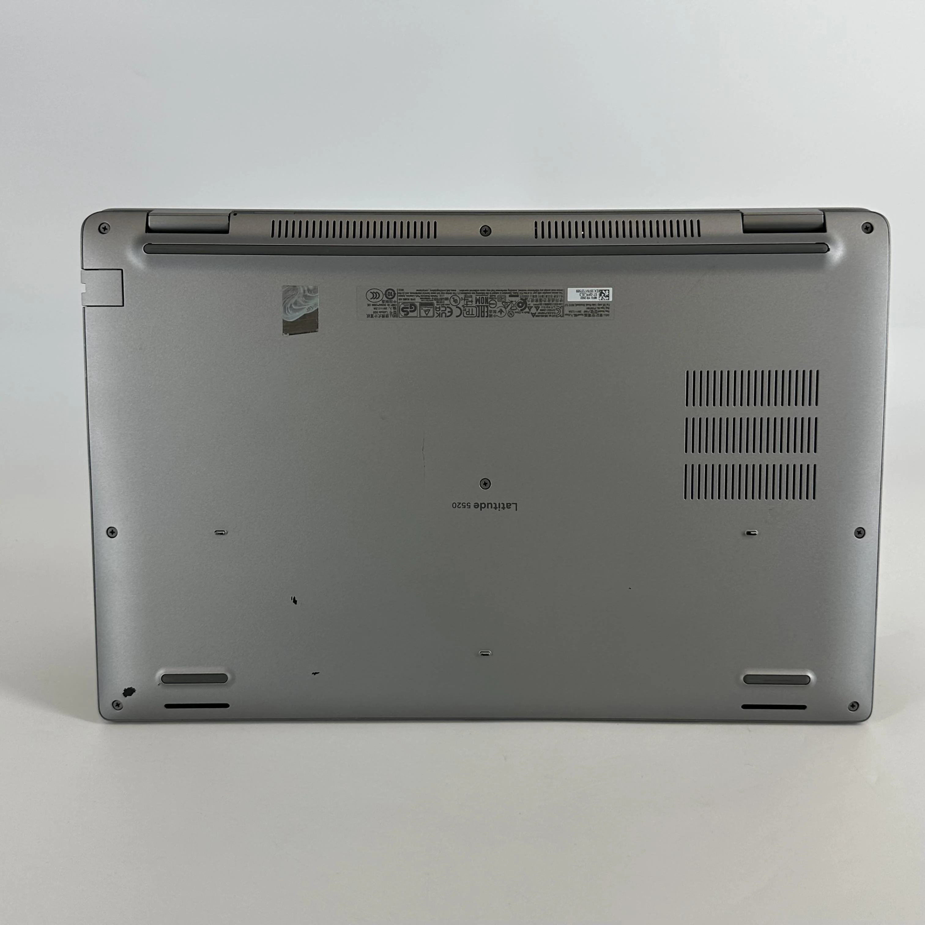 Dell Latitude 5520 15.6 Gray 2.6 GHz Intel Core i5 11th Gen. 16GB RAM 256GB Solid State Drive - Image 6
