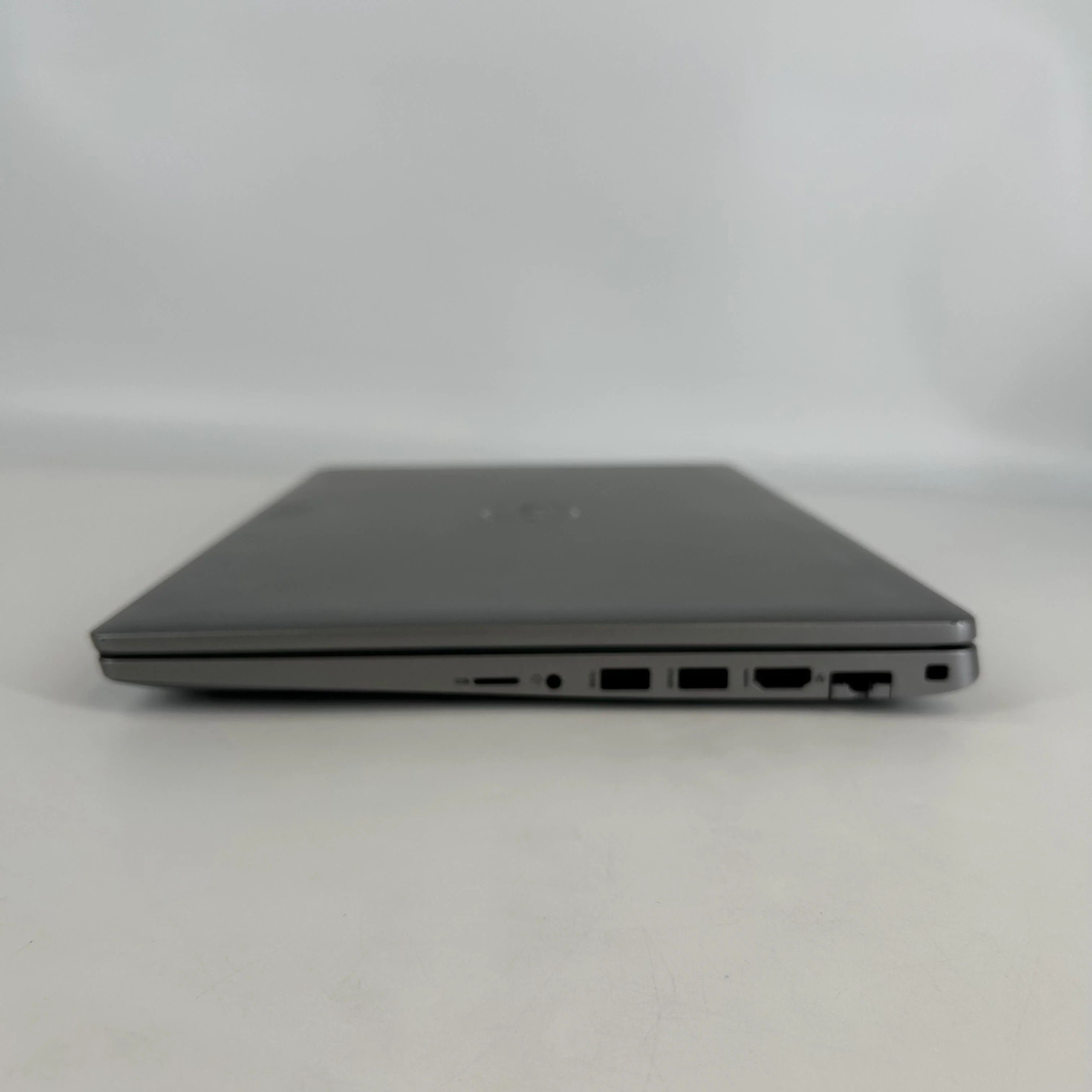 Dell Latitude 5520 15.6 Gray 2.8 GHz Intel Core i7 11th Gen. 16GB RAM 512GB Solid State Drive - Image 7