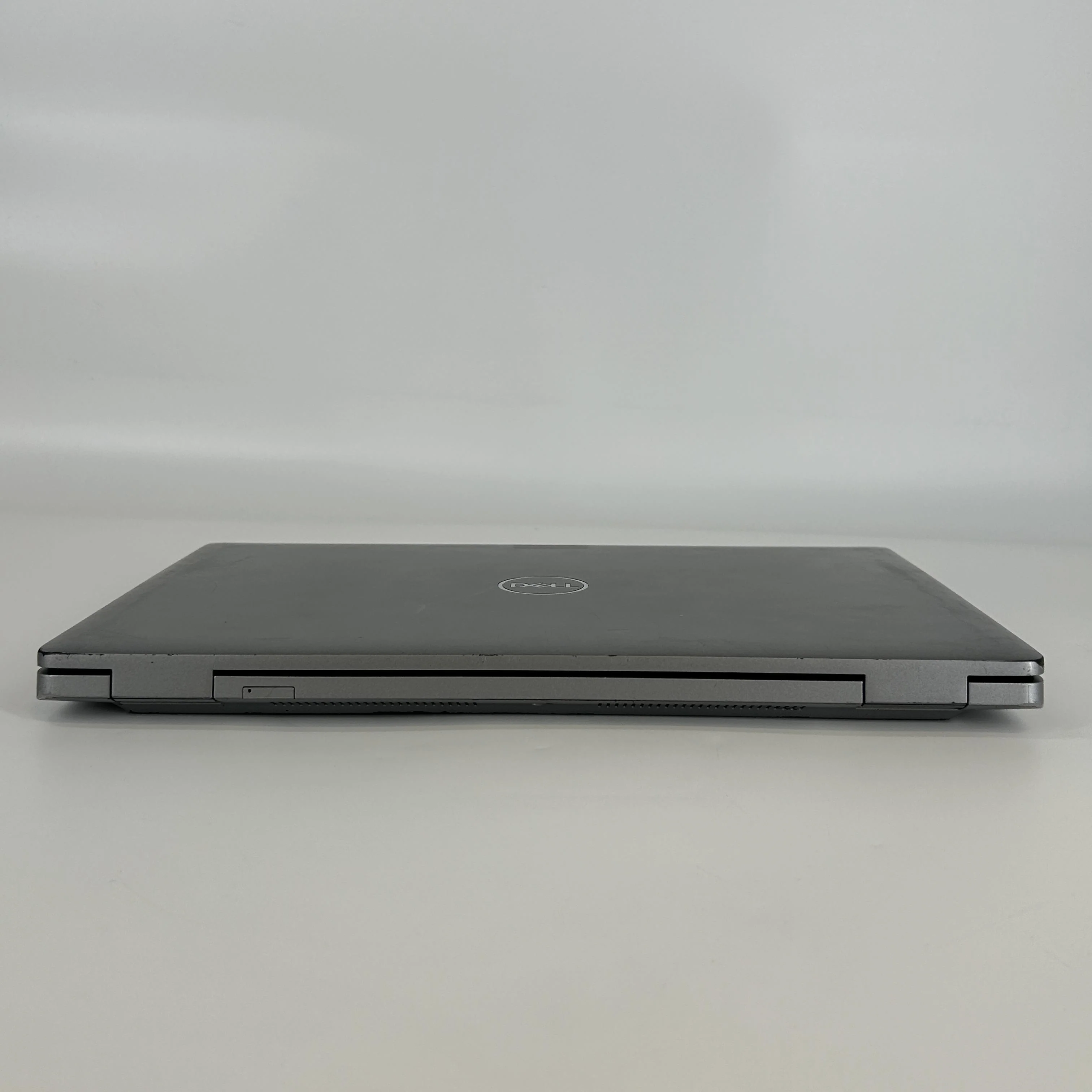 Dell Latitude 5520 15.6 Gray 2.8 GHz Intel Core i7 11th Gen. 16GB RAM 512GB Solid State Drive - Image 12