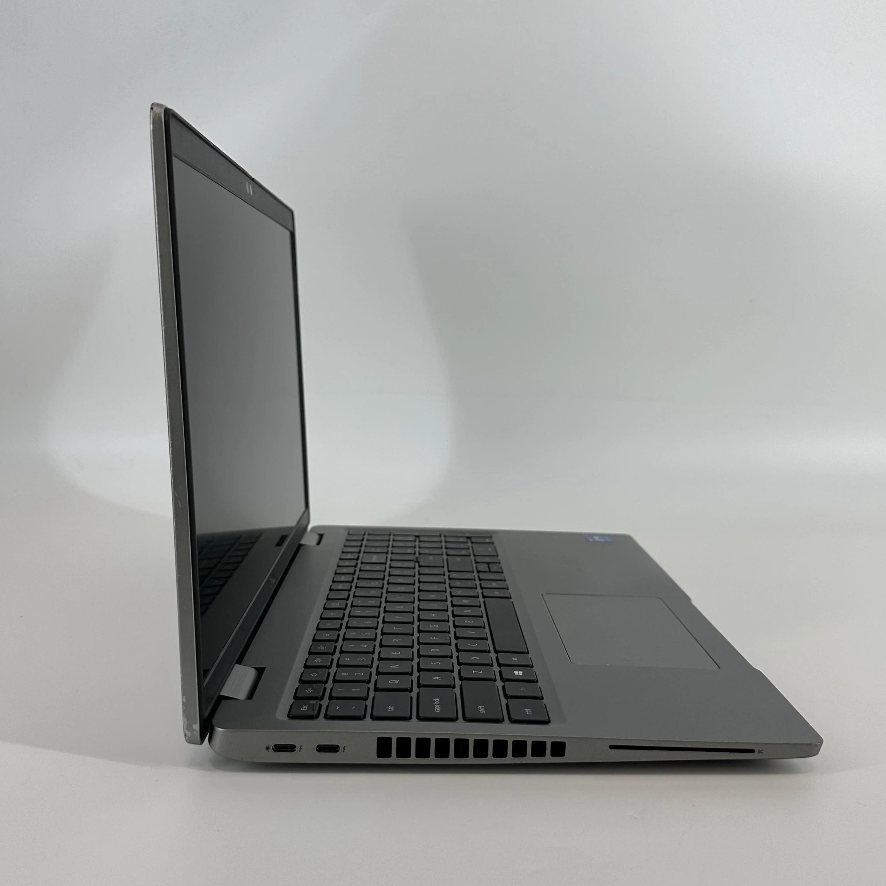 Dell Latitude 5520 15.6 Gray 3.0 GHz Intel Core i7 11th Gen. 16GB RAM 512GB Solid State Drive - Image 5