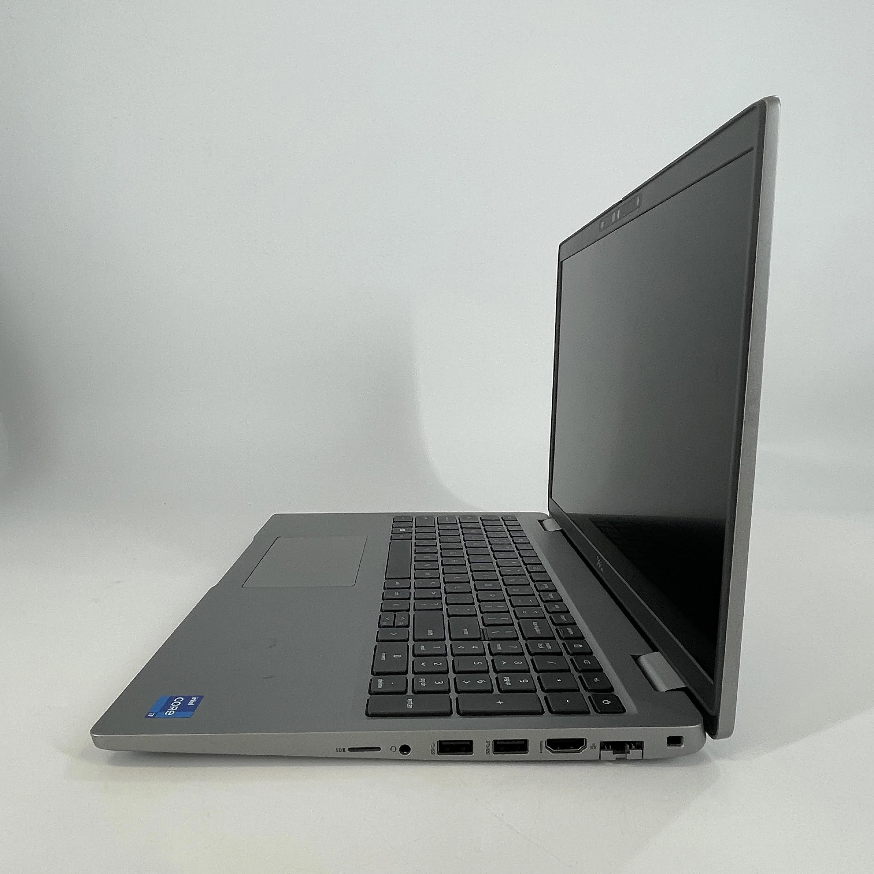 Dell Latitude 5520 15.6 Gray 3.0 GHz Intel Core i7 11th Gen. 16GB RAM 512GB Solid State Drive - Image 3