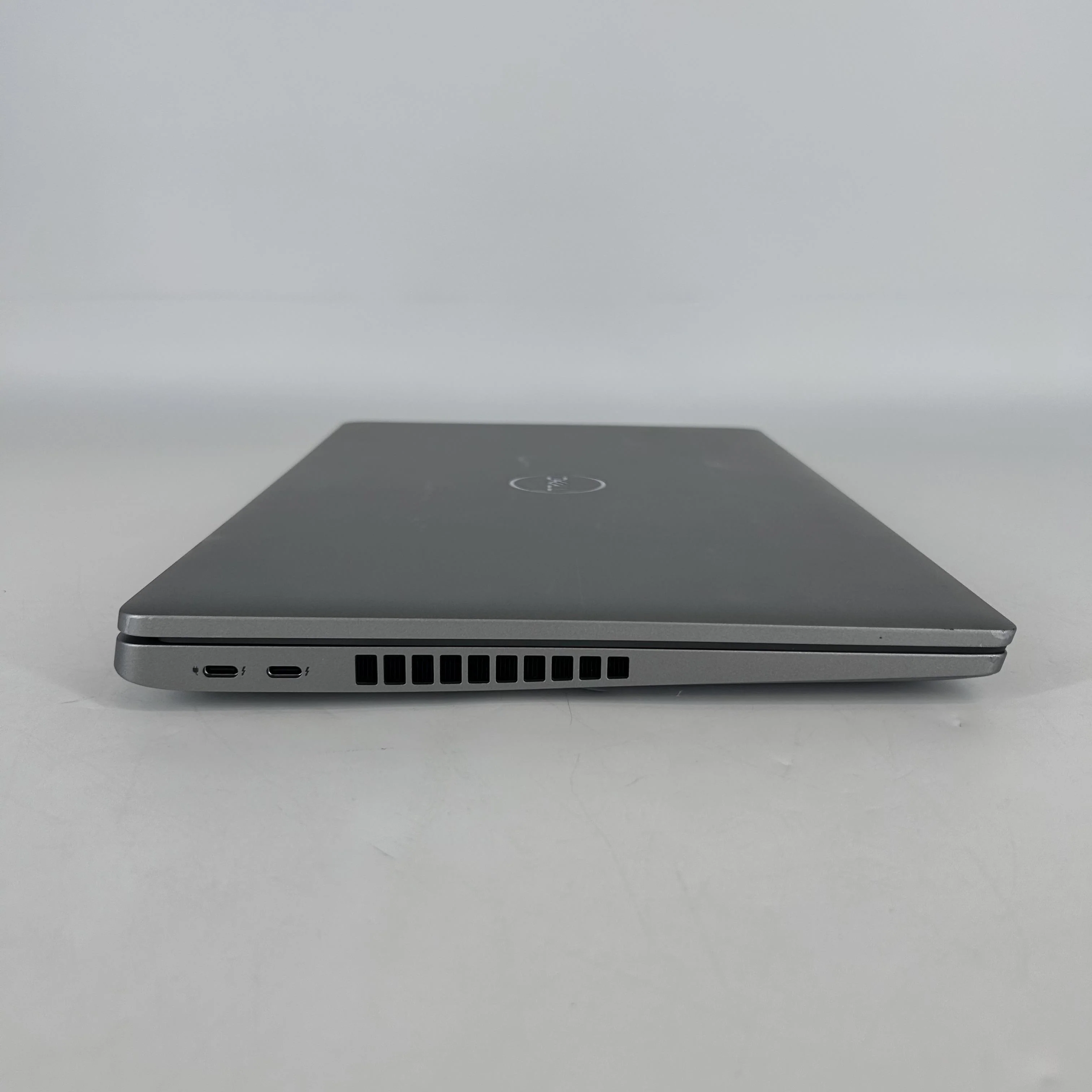 Dell Latitude 5520 15.6 Gray 3.0 GHz Intel Core i7 11th Gen. 32GB RAM 512GB Solid State Drive - Image 9