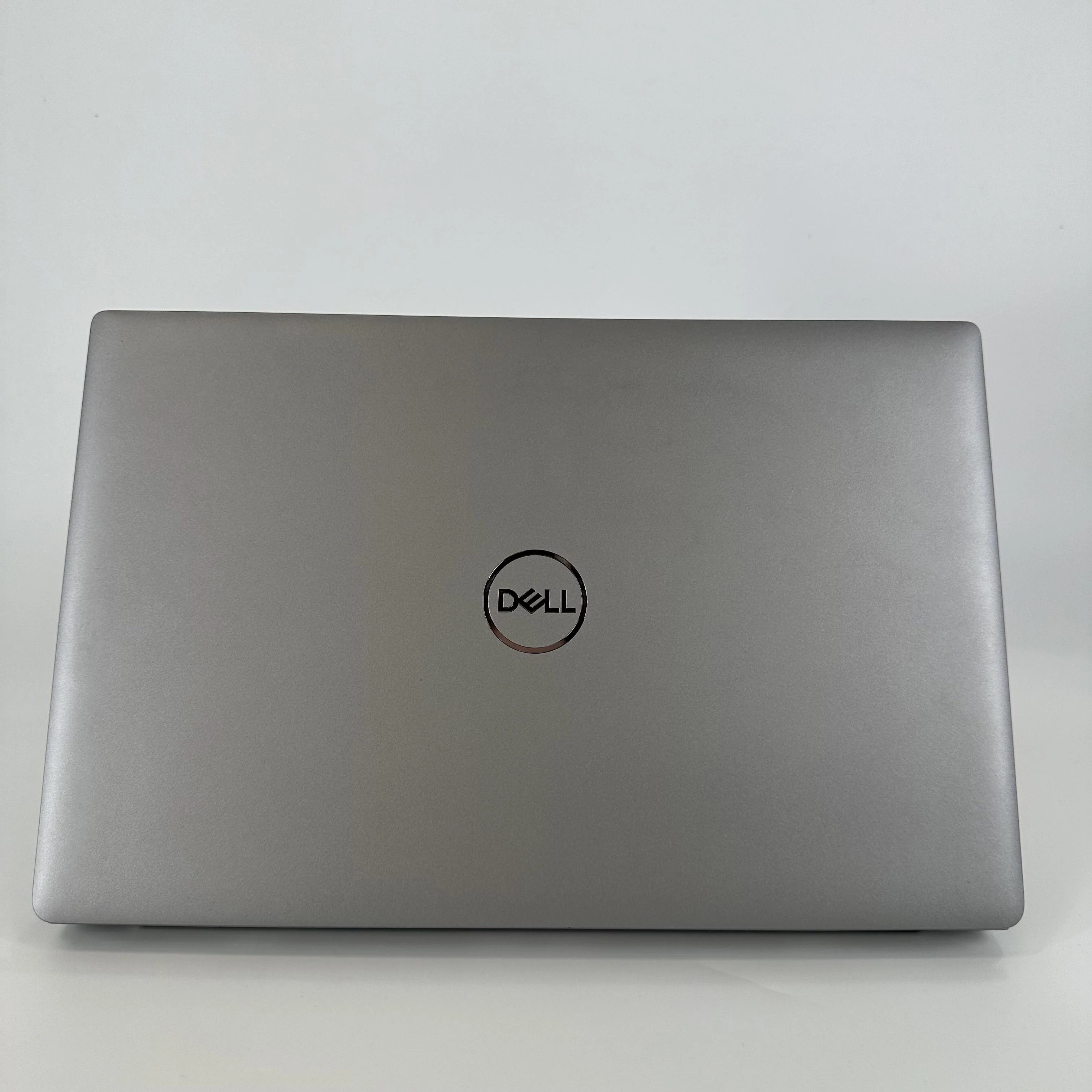 Dell Latitude 5530 15.6 Gray 1.3 GHz Intel Core i5 12th Gen. 16GB RAM 256GB Solid State Drive - Image 4