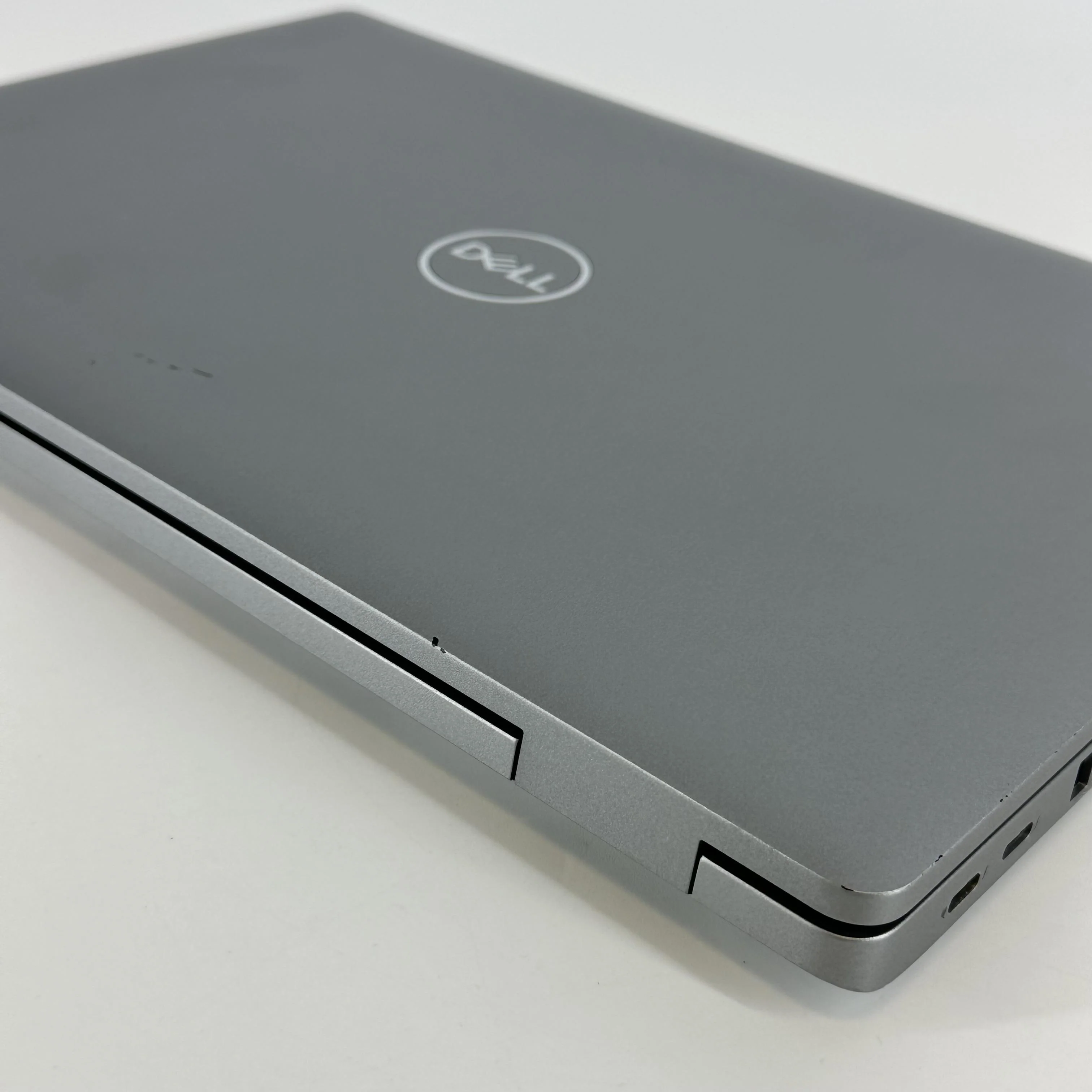 Dell Latitude 5531 15.6 Gray 1.7 GHz Intel Core i5 12th Gen. 8GB RAM 256GB Solid State Drive - Image 13