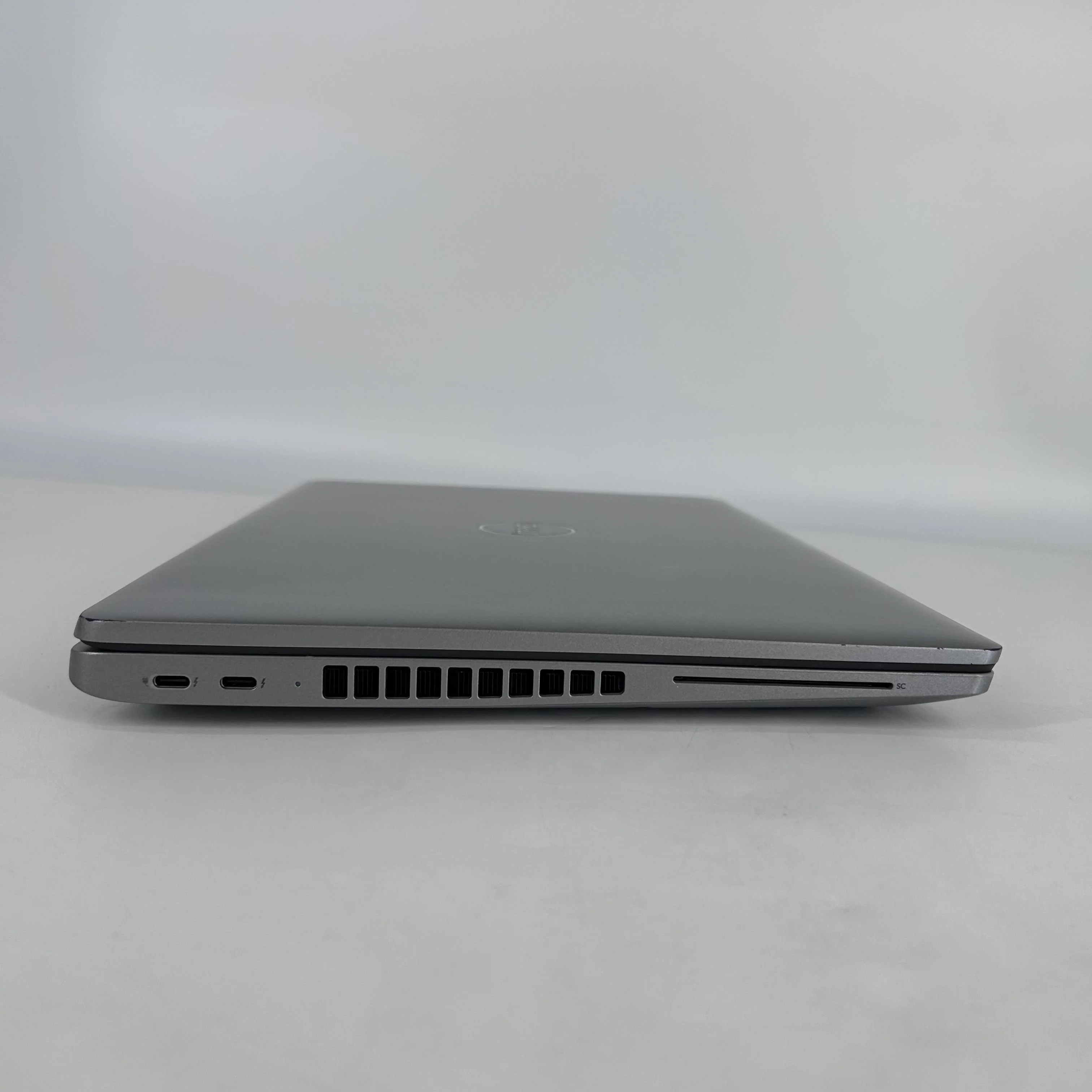 Dell Latitude 5540 15.6 Gray 1.6 GHz Intel Core i5 13th Gen. 8GB RAM 256GB Solid State Drive - Image 9