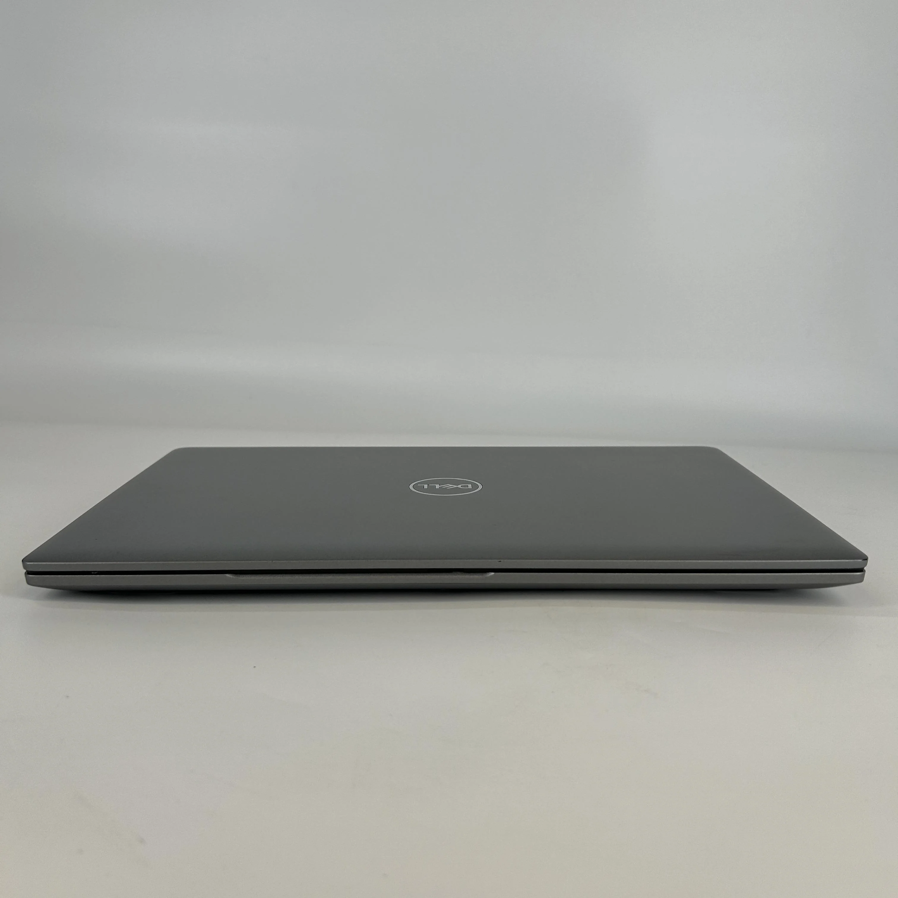 Dell Latitude 5540 15.6 Gray 1.7 GHz Intel Core i7 13th Gen. 16GB RAM 512GB Solid State Drive - Image 8